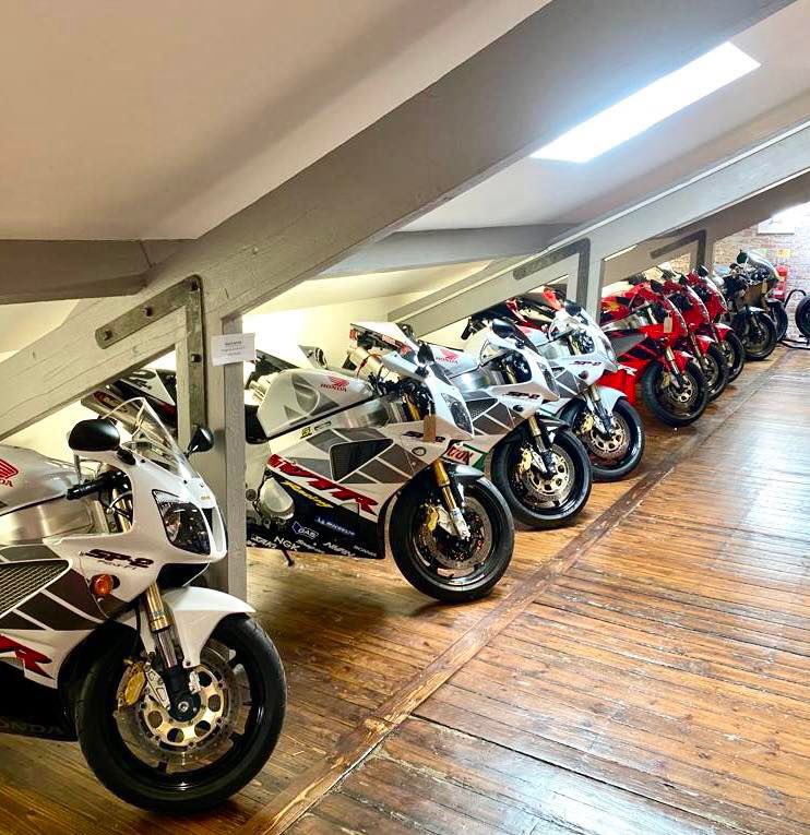 BikeSpecialists's tweet photo. We love a Honda SP 1&amp;2 down at HQ, hence why we’ve just bought 7 ..
🏍🏍🏍🏍🏍🏍🏍 😜 https://t.co/mRAGsbx3rT