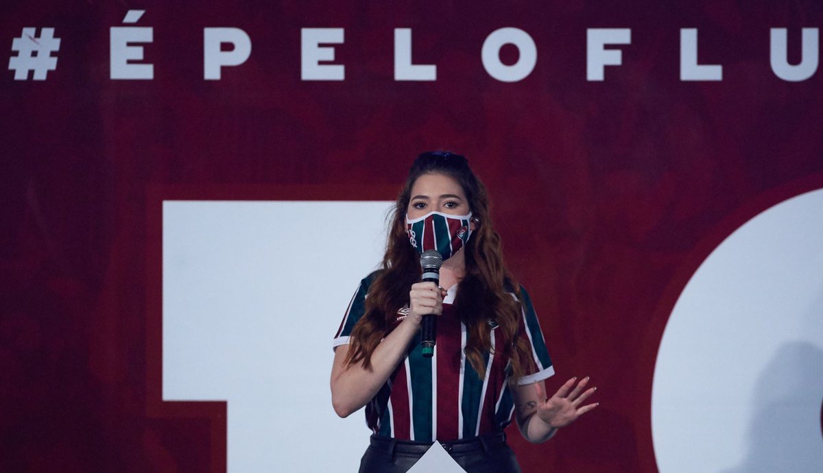 Tricolor de coração, a apresentadora Ana Clara faz aniversário nesta segunda! Parabéns! Saudações Tricolores! 🇭🇺

📸: Armando Paiva/FFC
