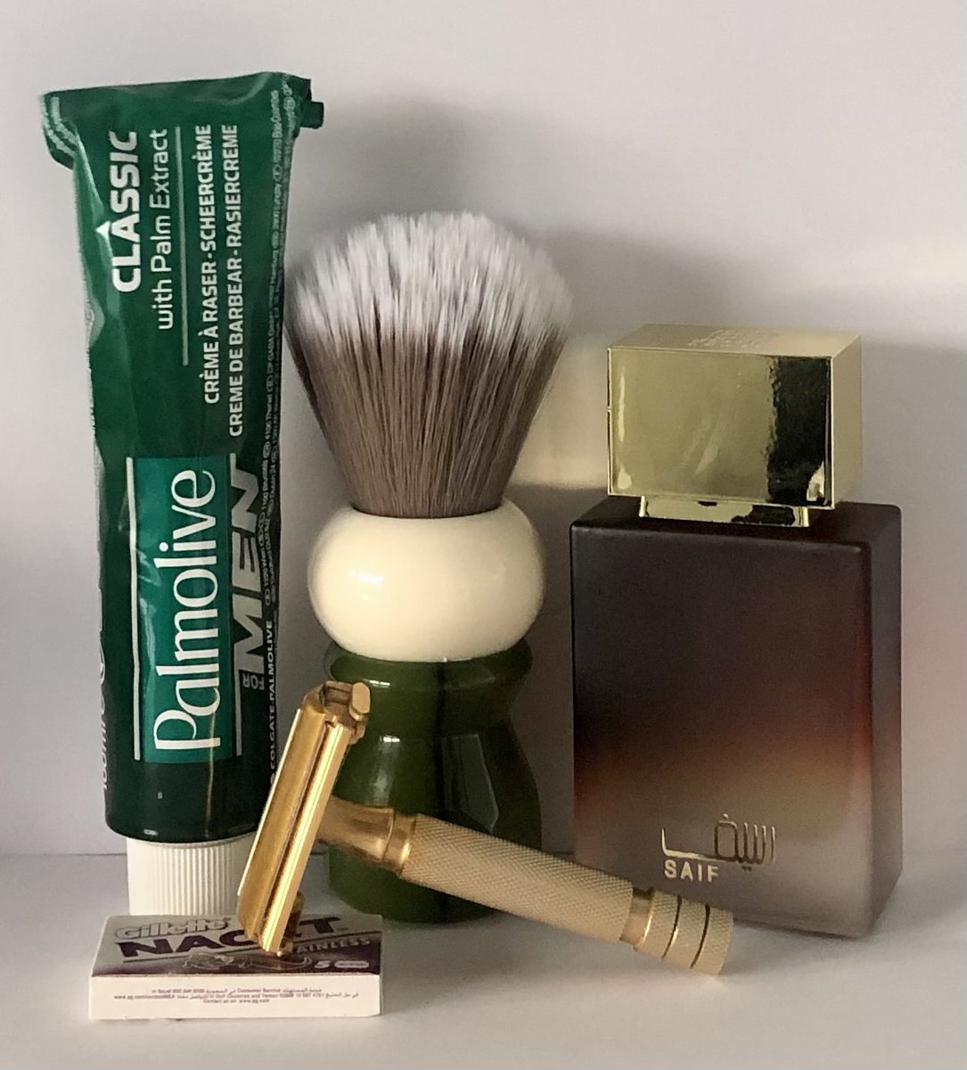 Gillette62's tweet photo. SOTD 

#shavelikeaboss #oldschoolshaving
#vintagegillette #vintagegilletterazor
#Vintagegillettesafetyrazor #gilletteadjustablebrotherhood  #wetshaving #grooming #shavingsoap #aftershave #vintagerazor #shavingsoap
#wetshaving #SOTD #gillette https://t.co/HDskE0A6ZK