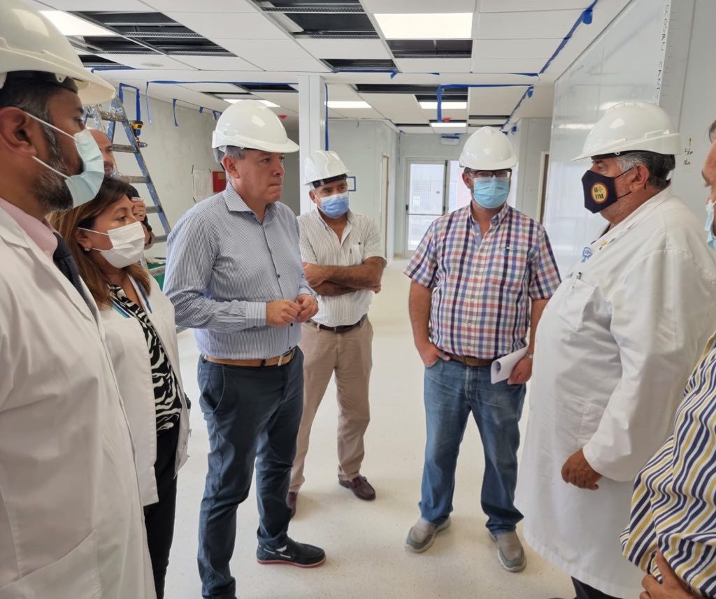 EstebanSalud's tweet photo. Durante la visita a #Orán, también recorrimos las obras del #hospitalmodular 🏥 y #SAMEC 🚑 que están prontas a inaugurarse junto al intendente @DrGonzalezOk #GobiernoPresente https://t.co/dDU5EDEuWE