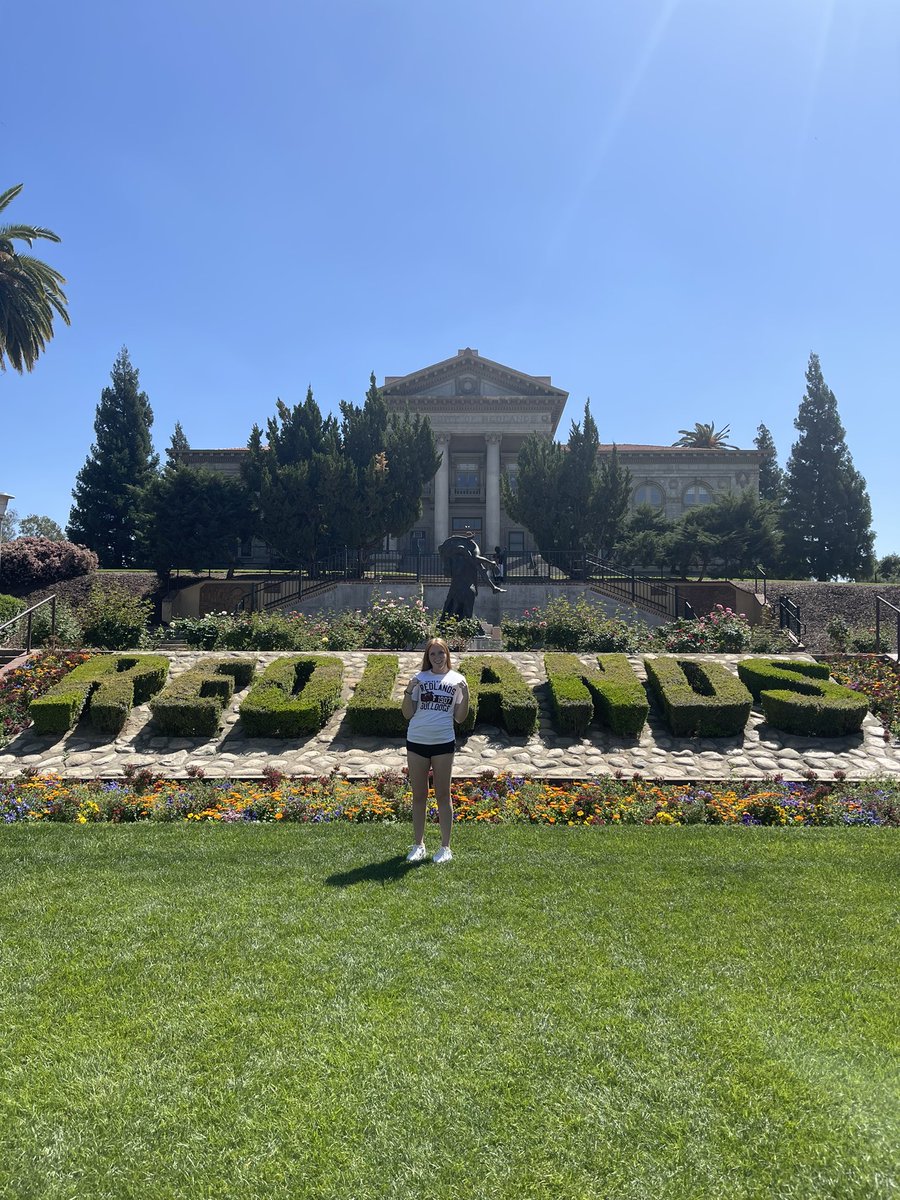 HeadrickLaurel's tweet photo. I am so excited to announce my commitment to continue my academic and athletic career at the University of Redlands! Thank you to all of my past coaches and to Coach Murphy and the rest of the @redlands_wbb coaching staff for allowing me this opportunity! #gobulldogs🏀 https://t.co/FSRzcRPML2