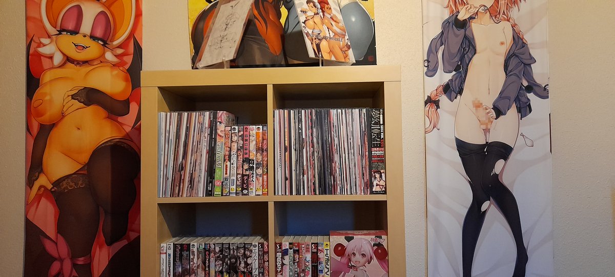 ReikoLeChips's tweet photo. Ah yes, a fine addition to my collection.

Huge thanks to @J18Publishing for the signed Etori Yuuya book <3 https://t.co/LSKXYSEqjC