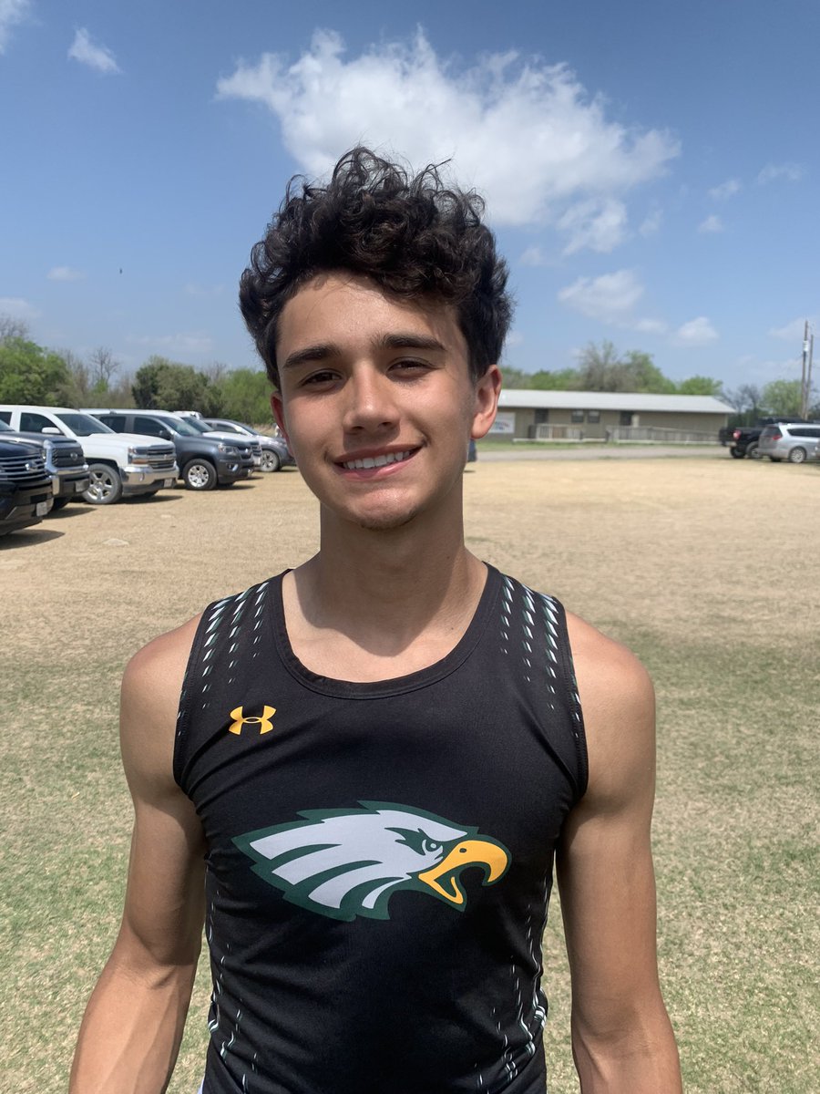 VM_Athletics's tweet photo. District Champion in the Long Jump!! Congrats @bradywhitlock1 🥇🥇🥇🏆 @VM_Athletics #EagleFly #ESEP #TheValley https://t.co/HSBmDikPcr