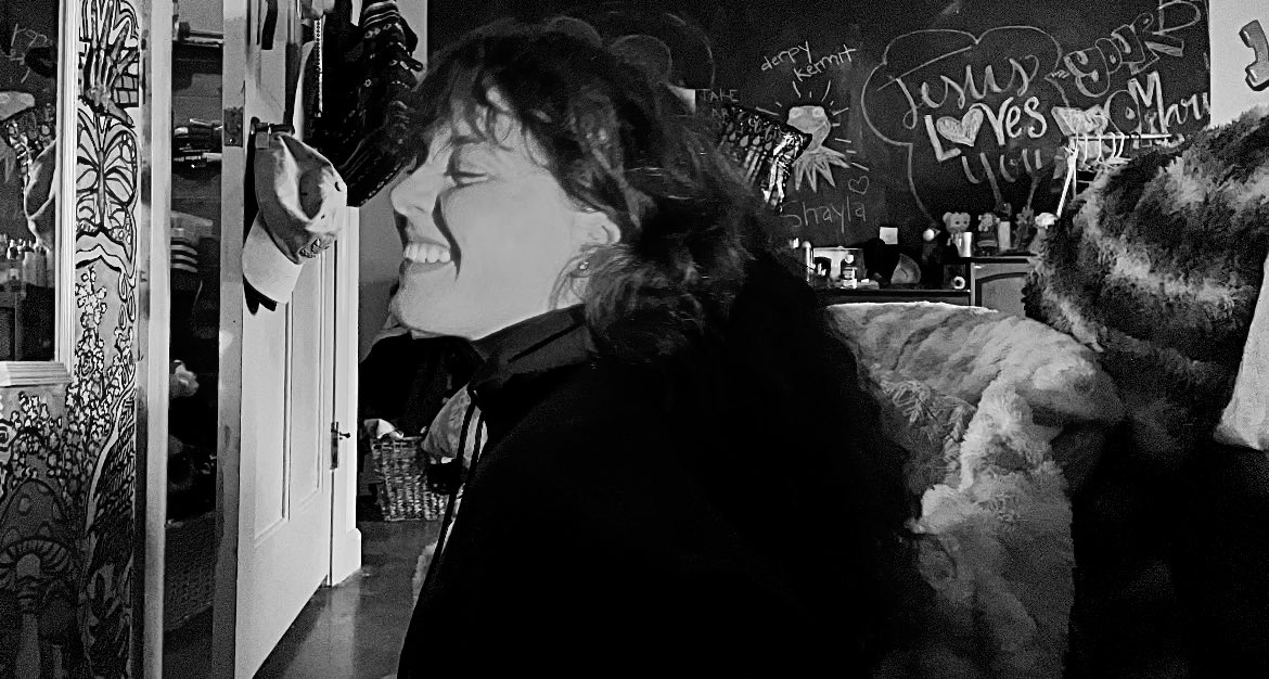 good afternoon 🖤🤍