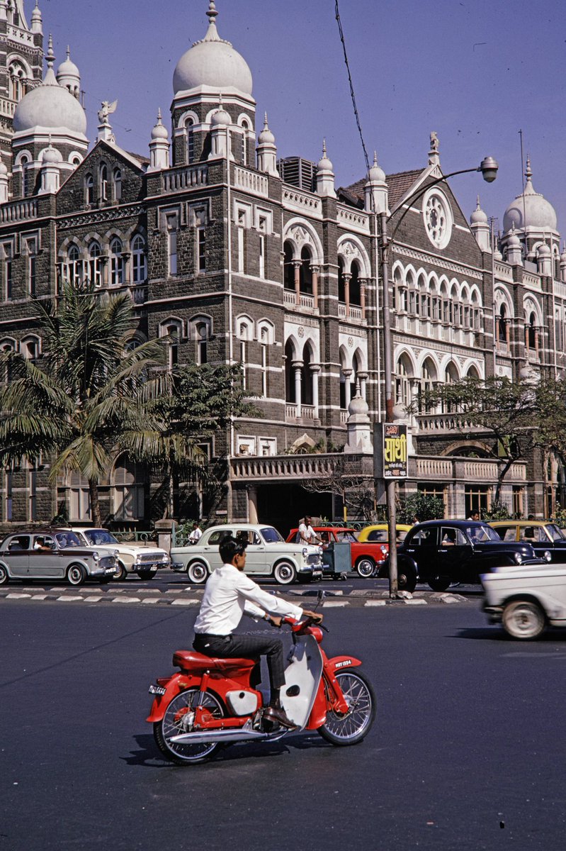 IndiaHistorypic's tweet photo. 1968 :: Street Scene , Bombay 

( Photo - @uwmlibraries ) https://t.co/UhaL2vXhNf