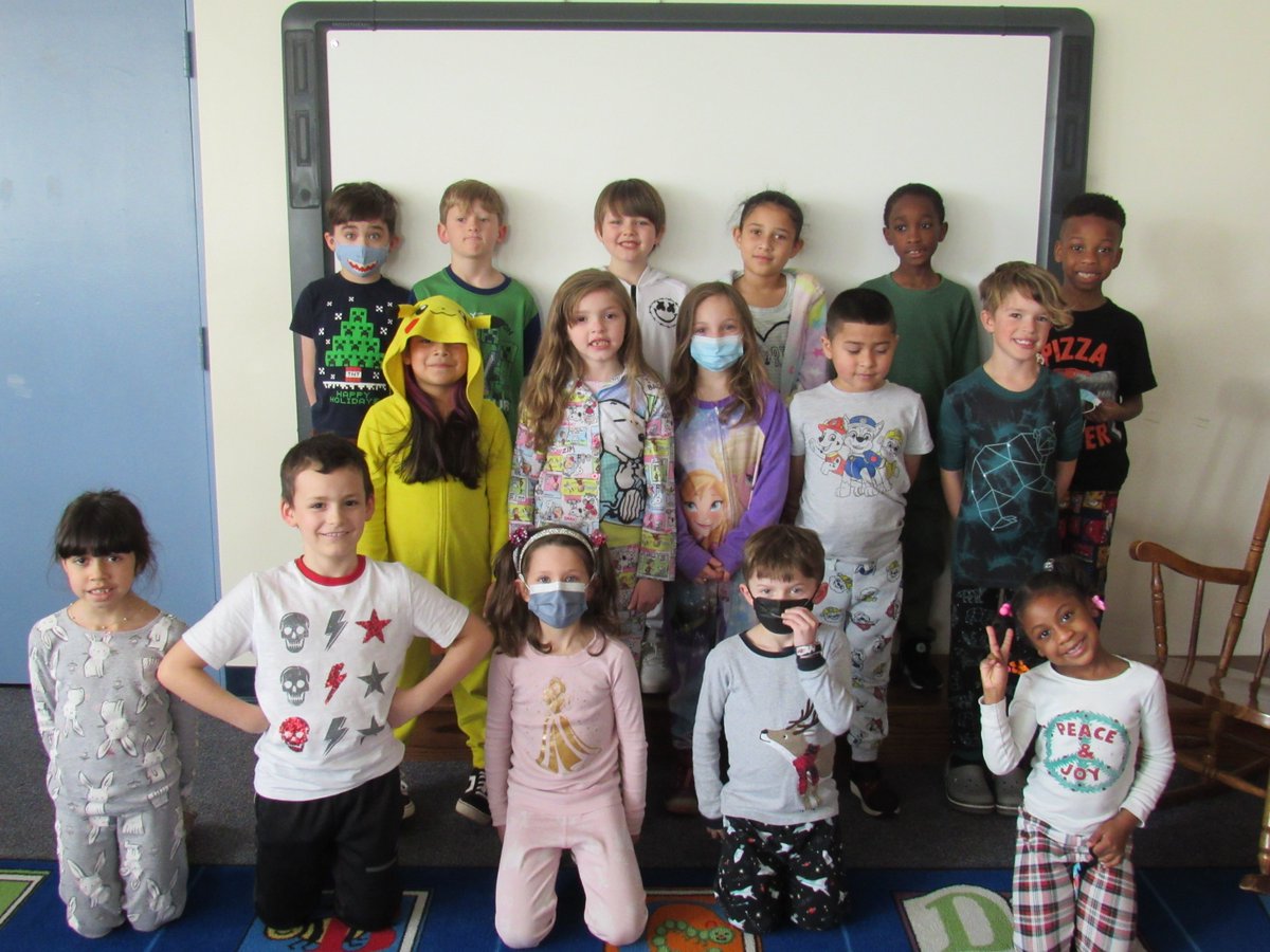 PESPandas's tweet photo. Spring Break Spirit Week - Pajama Day
The students are showing lots of Parkway Panda Spirit today! @PESPandas @J_RidenourFCPS https://t.co/bP3xFZRFC0