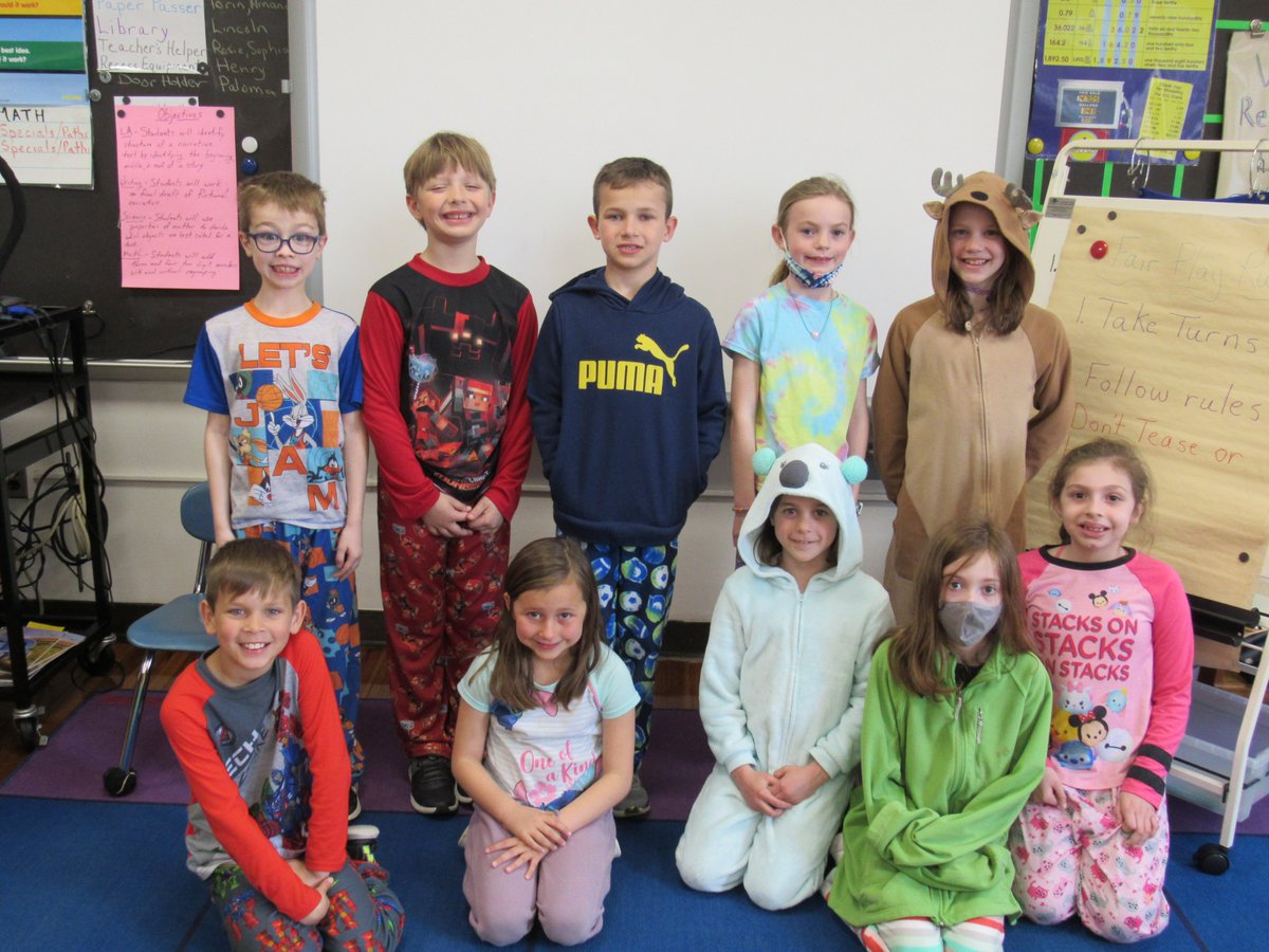 PESPandas's tweet photo. Spring Break Spirit Week - Pajama Day
The students are showing lots of Parkway Panda Spirit today! @PESPandas @J_RidenourFCPS https://t.co/bP3xFZRFC0