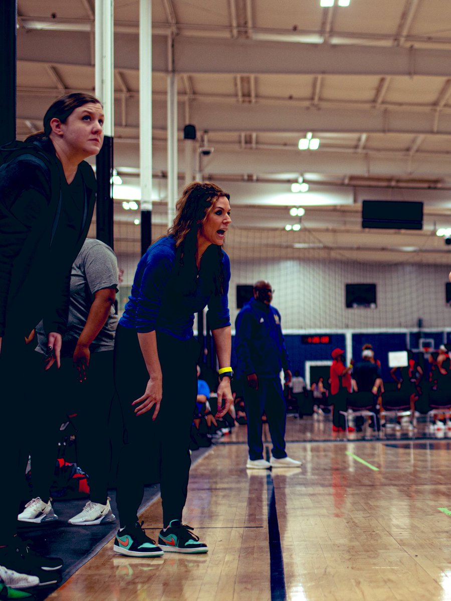 ambermathurin's tweet photo. What a weekend!!! 4 varsity teams competed and 4 varsity teams got better.
Thank you to all the college coaches who watched our girls and @Borderwar1 for another successful showcase tourney.
#WeAreSwift #ThatCoachLife @sabenear34 @CoachScar21 @Alexisgaulden10 https://t.co/wZP65Greav