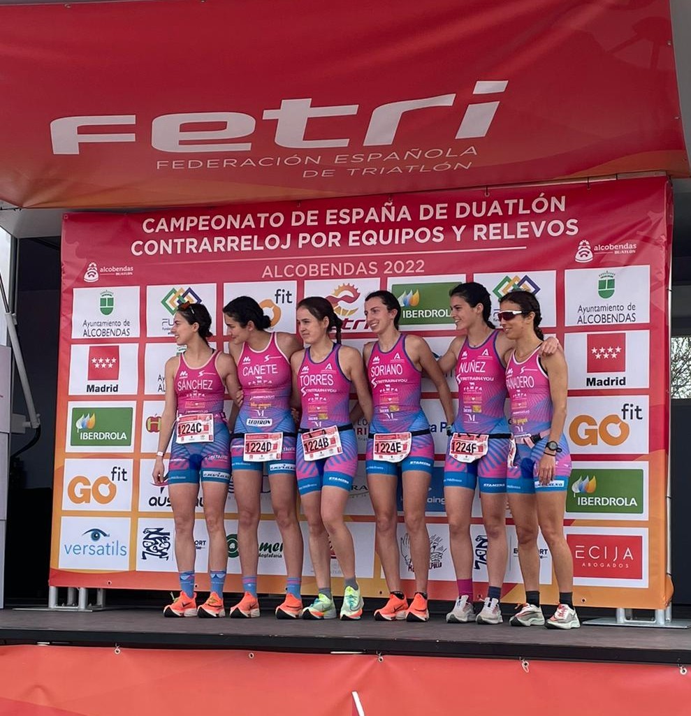 librerialuces's tweet photo. ¡Enhorabuena, @TriTrain4You! 🙌 ¡¡¡Equipazo!!! 💚

#LucesLee

🗃 'El Tritrain4You Málaga y el Montilla-Córdoba Triatlón consiguen el ascenso a Primera División Femenina'.
👉 https://t.co/tiShzm1DT7

#LibreriaLuces #Malaga #TriTrain4You #Triatlon #Equipazo https://t.co/wOSAAEm6cz