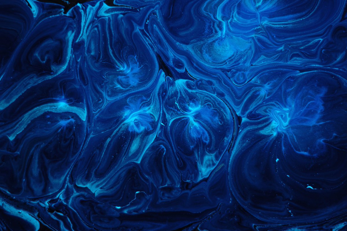KennaAuthor's tweet photo. Swirling ideas will be plucked and transformed into words this week. I am off my day job this week and plan to use the time to my advantage. After I watch more episodes of Buffy the Vampire Slayer. Priorities. #thepsychictouchseries #kennacharles #touchsense #beyondtouch https://t.co/HDfeFR0Ly0