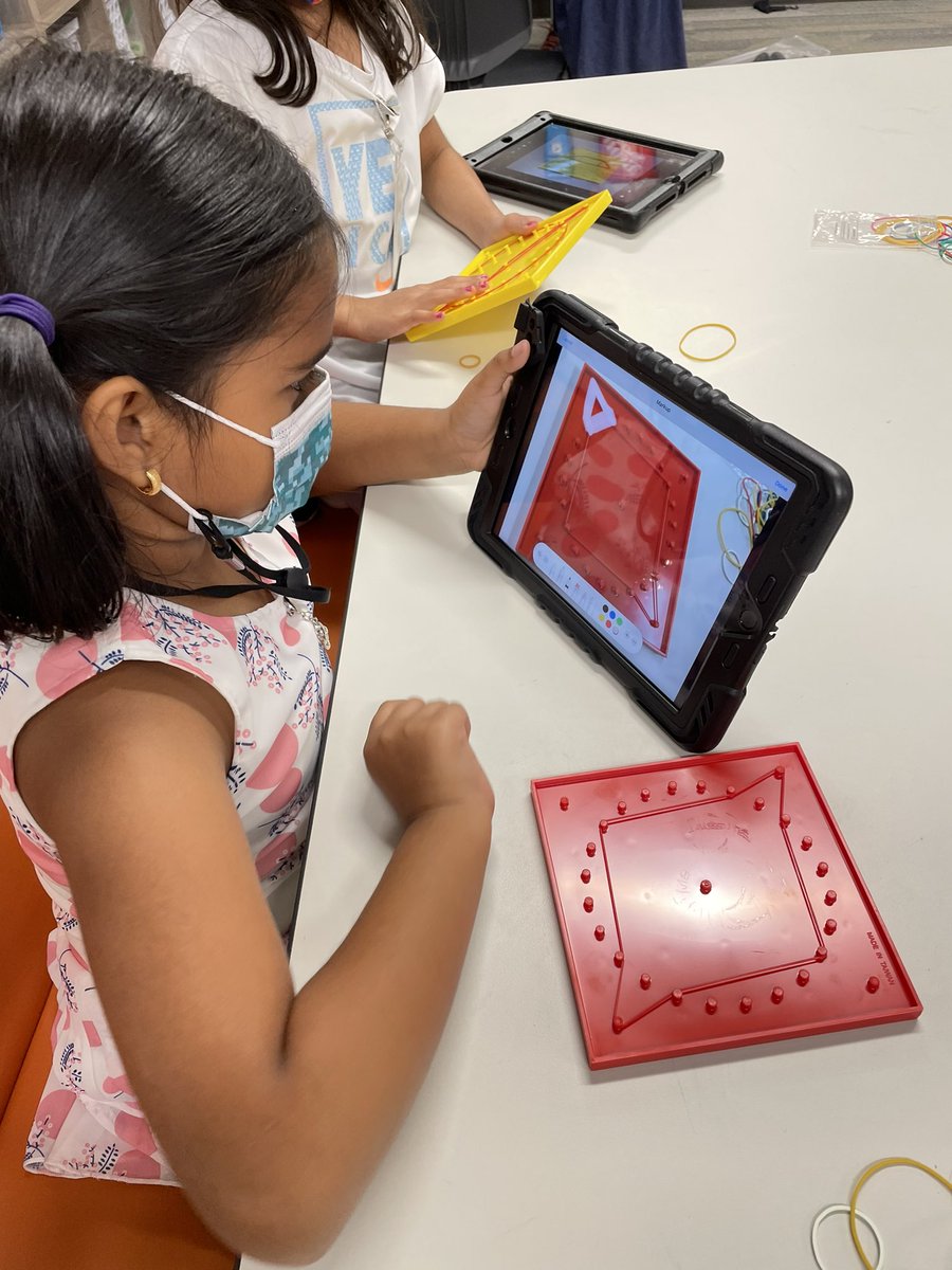 MrsCollier_CRE's tweet photo. Making shapes inside of shapes! #crecoyotes https://t.co/a04WfGzsdC