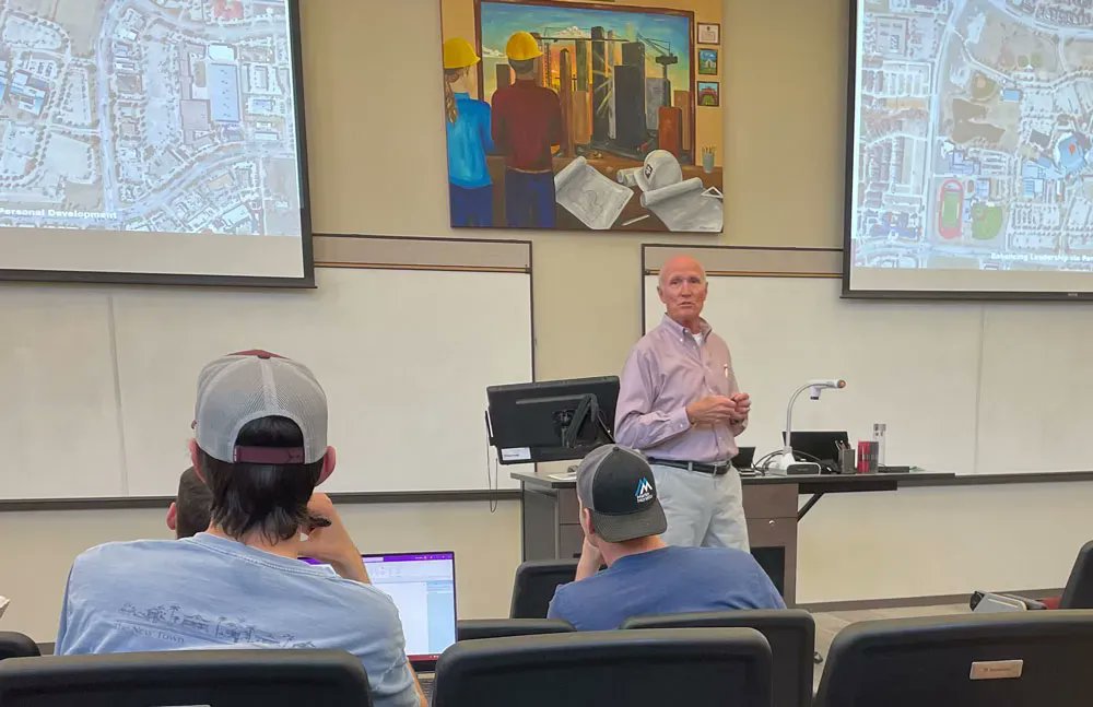 ManhattanBuild's tweet photo. SVP Bob Bowen '81 spoke about enhancing leadership via personal development to more than 60 design &amp; construction students participating in the 7-Week High-Level Leadership Series at @TAMU. Bob extends his congratulations to students earning their Aggie Rings this week! #tamu https://t.co/N4VWLVNtGO