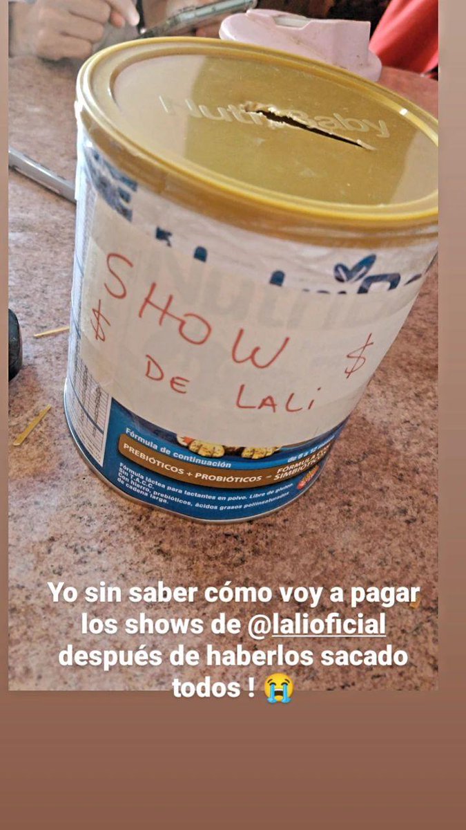 jackeeLuu's tweet photo. @sonrisadelala @elianac95 Hola soy jackeline fan de Lali desde hace 8 años.  LALI PARA MI ES TODO literalmente hablando.. saque para dos shows de tres y no sé cómo los voy a pagar. Estoy haciendo rifas y vendiendo en ferias si me quieren ayudar con un numerito se agradece jaja https://t.co/8bezgTL1SF