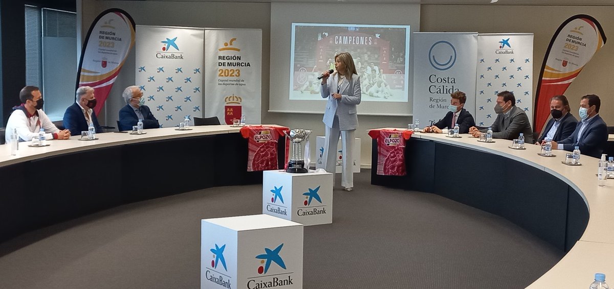 Esta mañana hemos tenido el privilegio de recibir a los campeones de España de fútbol sala en categoría juvenil, <a href="/ElLegadoElPozo/">El Legado - ElPozo Murcia FS</a> 

La directora territorial de <a href="/caixabank/">CaixaBank</a>,  <a href="/OlgaGarcasaz1/">Olga García Saz</a> , ha ensalzado los valores que presenta la cantera de <a href="/ElPozoMurcia_FS/">ElPozo Murcia Costa Cálida FS</a> desde que su creación.