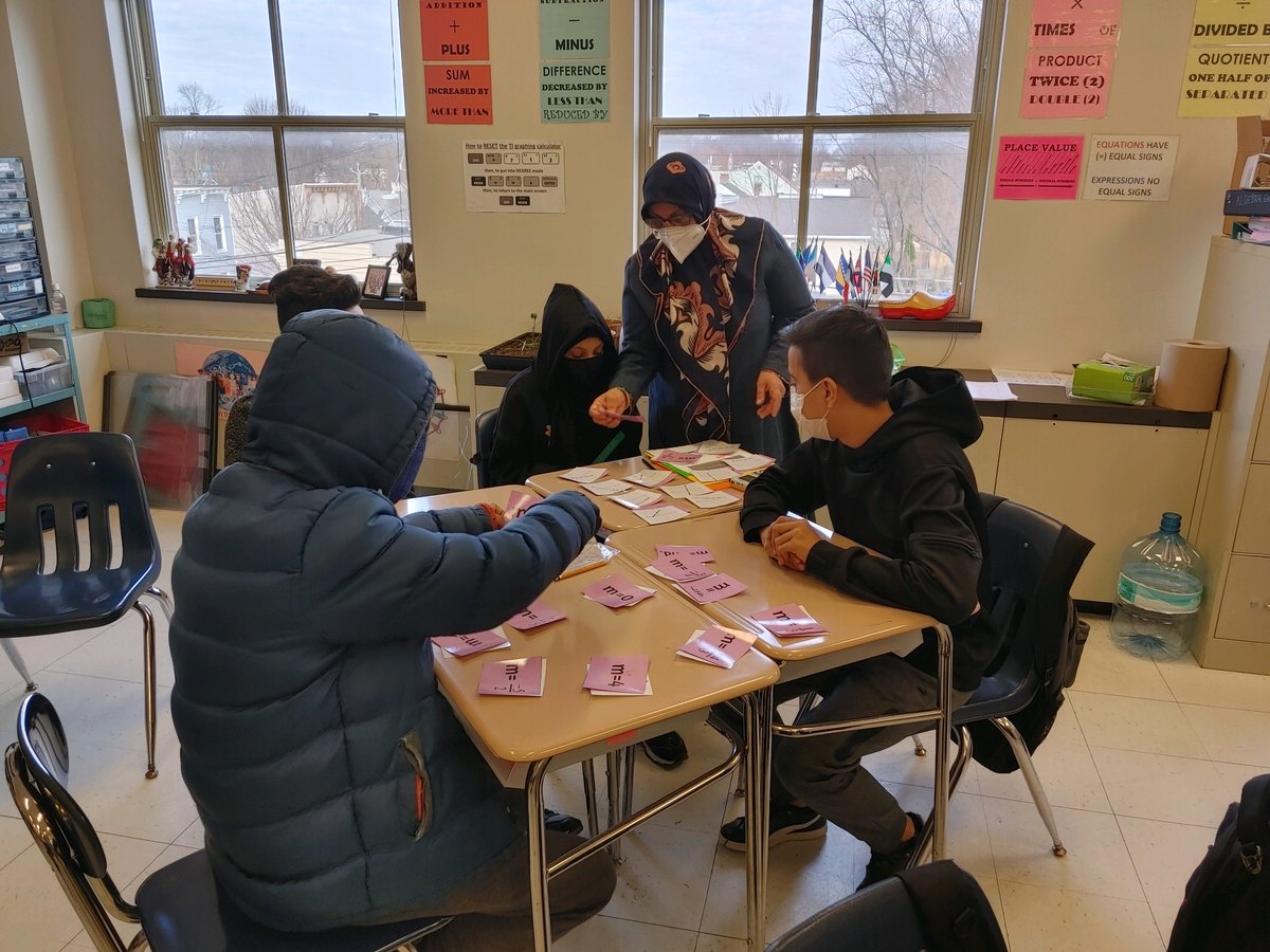 AIC_Dual's tweet photo. Mrs. Riley and Ms. Garcia's Period 1 Topics class working together to determine the slope of given graphs. @AlbanyENL @albanyschools #allinforalbany https://t.co/ykxmRmmHMv