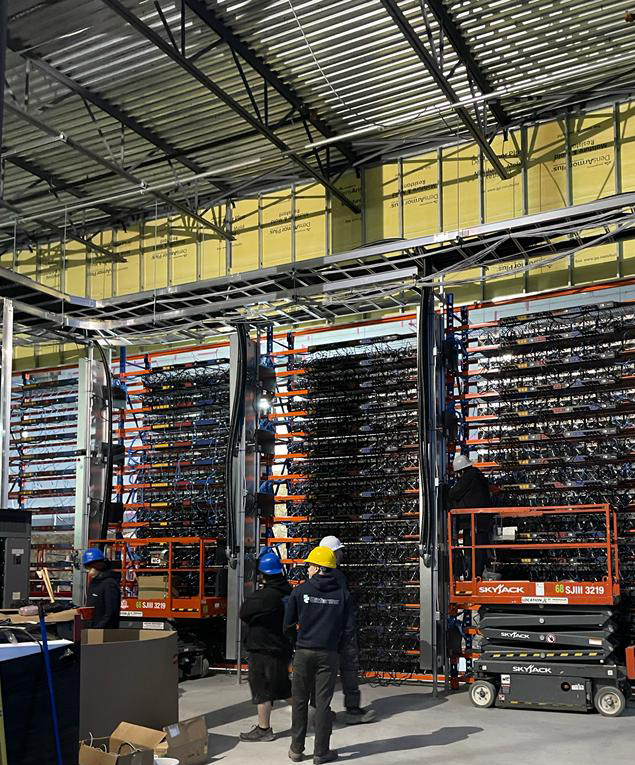 keelinfra_'s tweet photo. 🔛 More miners coming online at Leger tonight!

🚀 #BITF $BTC #BitcoinMining #Blockchain #NasdaqListed https://t.co/o7FFJosG0G