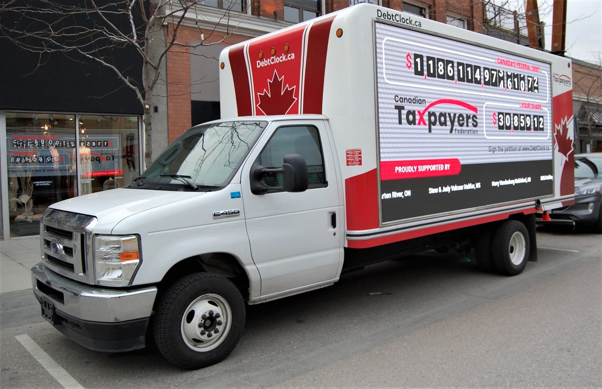 Le Compteur de la dette du Canada s'est arrêté à #Sherbrooke aujourd'hui. C'est l'initiative de la Fédération canadienne des contribuables. #RCES