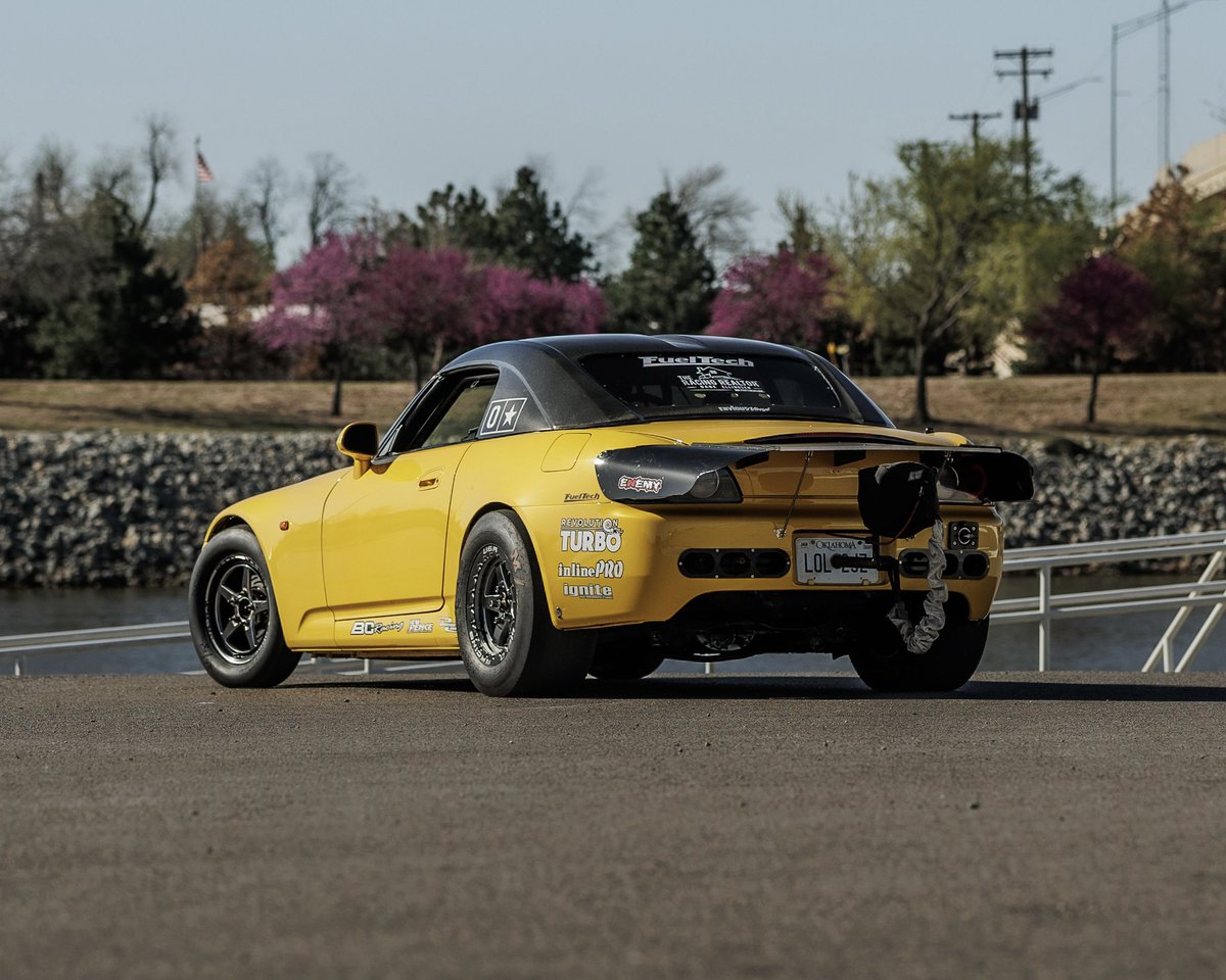BCRacingNA's tweet photo. Awesome shots by @_msixx26 of @yellowbullets2k’s #HondaS2000 equipped with our #DragSpec #BRSeries custom coilovers! Contact your BC Racing sales rep today to start your custom order! • #bcracing #bcracingna #customcoilovers #go4gold #honda #s2000 #s2k #hondas2k #drag #coilovers https://t.co/qFY7ZtGAWC