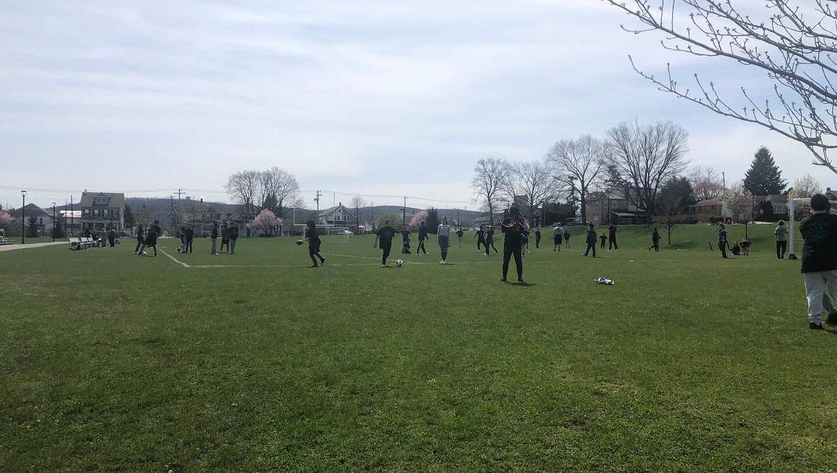 NEMScommunity's tweet image. Work hard; play hard! @BASDnortheast students who earned membership to the Proud Society by being good school citizens are enjoying a well-deserved fun day! #NEproud @dwynnburger @NETV_News @BethlehemAreaSD