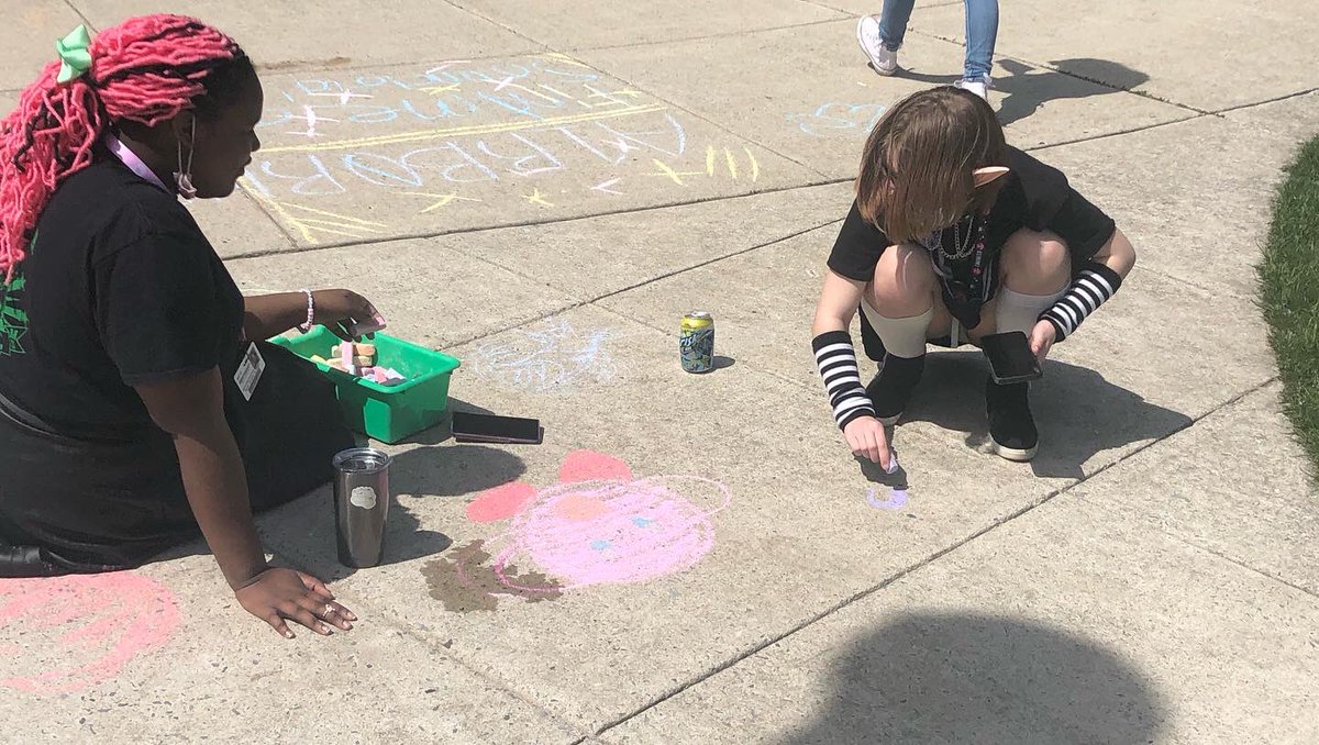 NEMScommunity's tweet image. Work hard; play hard! @BASDnortheast students who earned membership to the Proud Society by being good school citizens are enjoying a well-deserved fun day! #NEproud @dwynnburger @NETV_News @BethlehemAreaSD