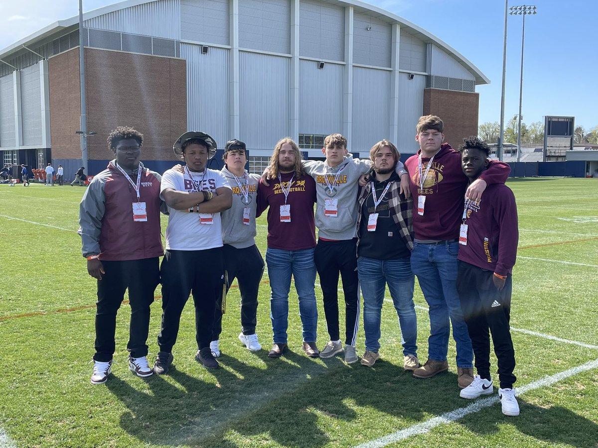 CodyKeesee52's tweet photo. Had a great time @UVAFootball can’t wait to go back @BeesFootball61 @CoachMeeks_Bees @Coach2J https://t.co/nCOi48HFc3