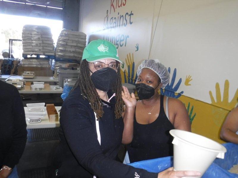 RuoSocialmedia's tweet photo. #EXCELLENCE #AKAFWR #AKARUO More RUO pictures #KidsAgainstHunger. https://t.co/S5AfKB9shk
