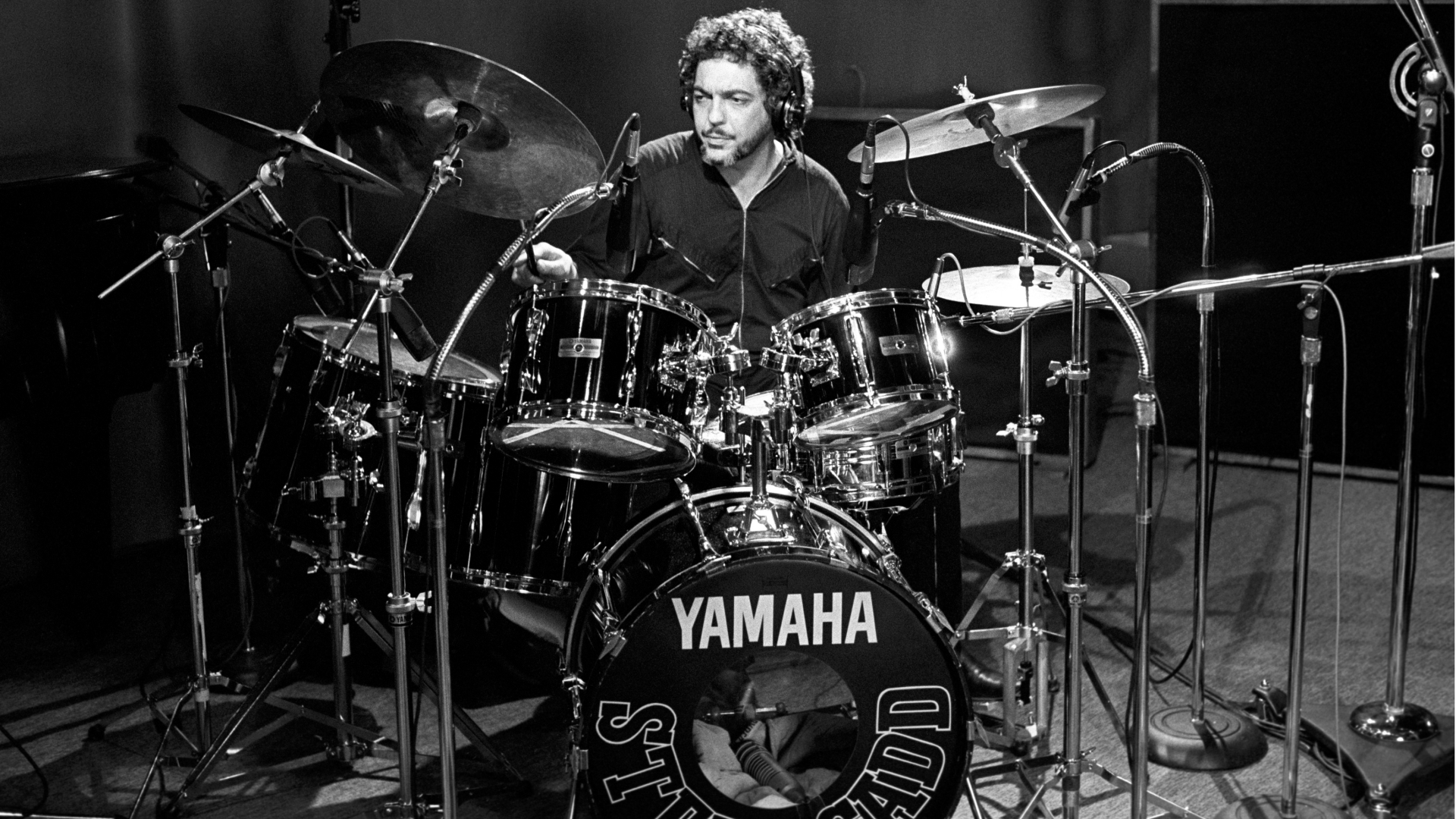 Happy birthday to drum legend Steve Gadd, who turned 77 years old on Saturday.   