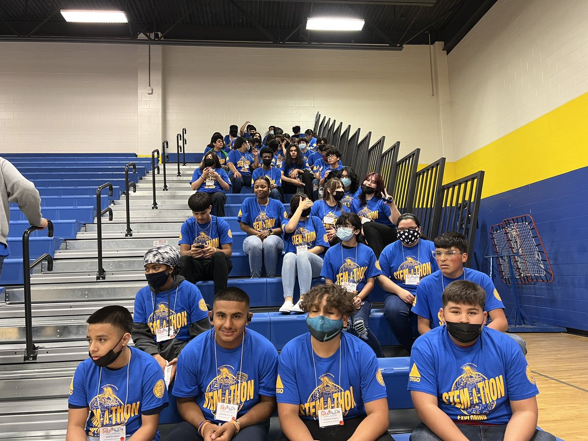 JensClassroom's tweet photo. A fun day on a field trip to @FoyHMoodyHS #STEMaTHON!!! My @CMSatSP_Wolves 💛🖤🐺🖤💛 loved it!!! #STEM #ThankYou #middleschool #teachertwitter #handsonlearning #ccisdproud @CCISD #ItsaGreatDay https://t.co/q58vp3vC3m