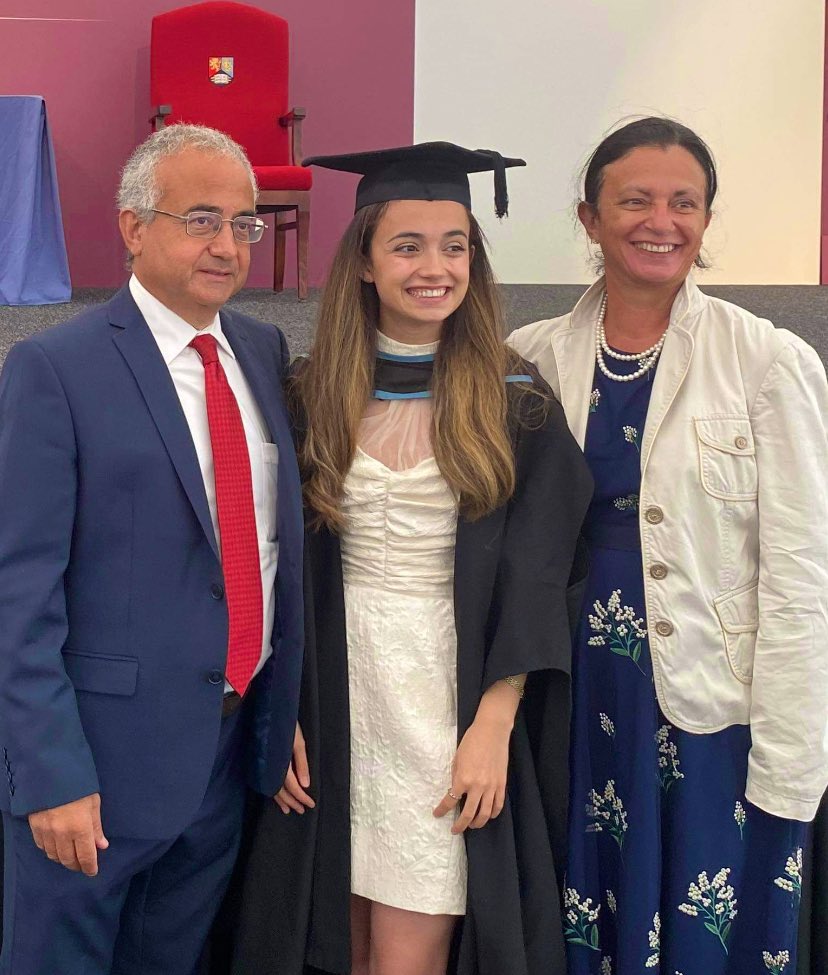 First class ticket to Hogwarts ~
2018-2021 ~ Drama and English Lit 🤓 <a href="/unibirmingham/">Uni of Birmingham</a> <a href="/BirminghamDrama/">Drama@UoB</a>