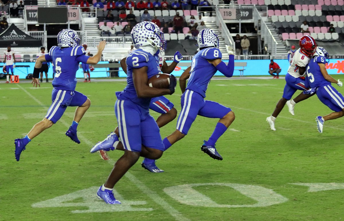 Jesuit Tigers Football tweet media