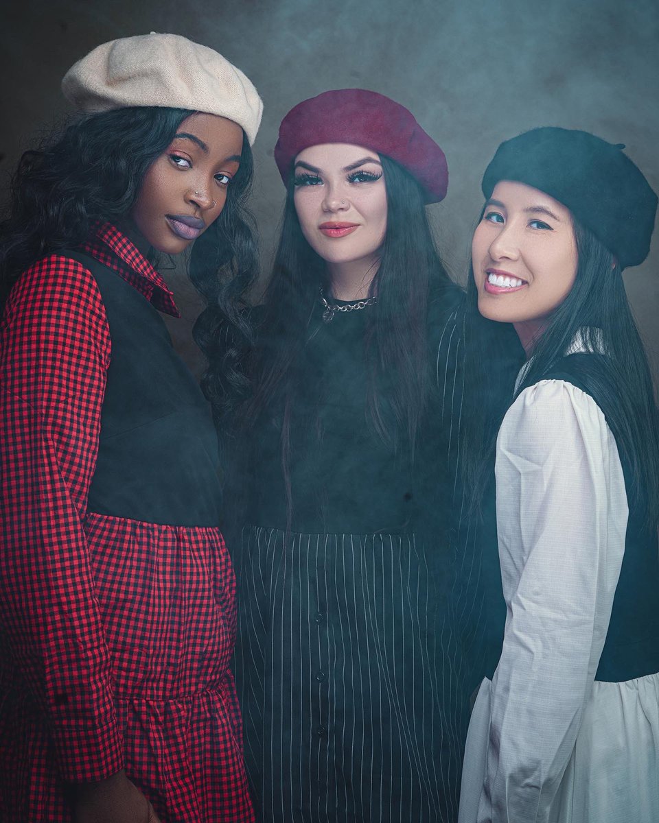 _krismaart's tweet photo. Regardless of Race, religion, ethnicity or whatever may have set us apart, if we can be Human enough then the world would be a better place.
📸 @krismaart
.
.
#wearefirsthumans #humanrace #Thehumanrace #unity #loveandlight #nonracist #weareone #alllivesmatter #blackgirlmagic https://t.co/C0NN5Li0Oh