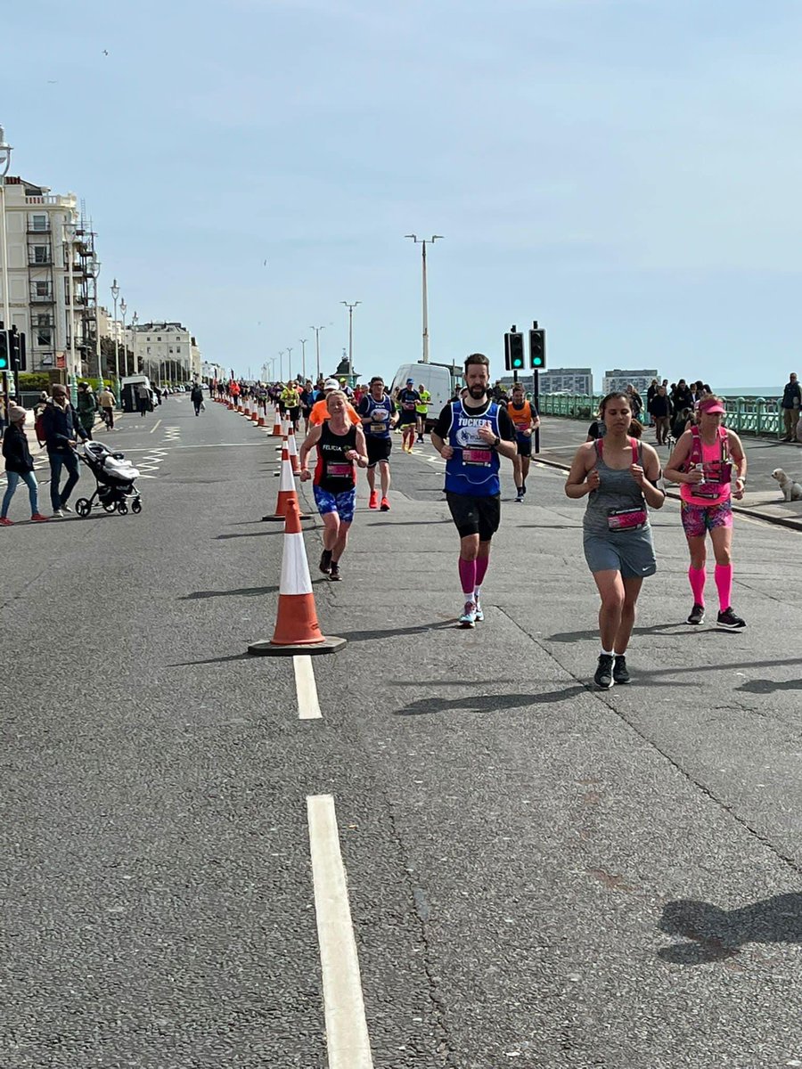 basket_treasure's tweet photo. 🎉💜@BrightonMarathn 💜🎉

A BRILLIANT day for it 🏃🏼‍♀️☀️🙌🏻
Really proud to be wearing my TTBA vest and running to support children’s emotional health 💚🏃🏼‍♀️💚🏃🏼‍♀️💚🏃🏼‍♀️💚 feeling a little sore now but absolutely buzzing 💪❤️ https://t.co/LrfrhODsJX