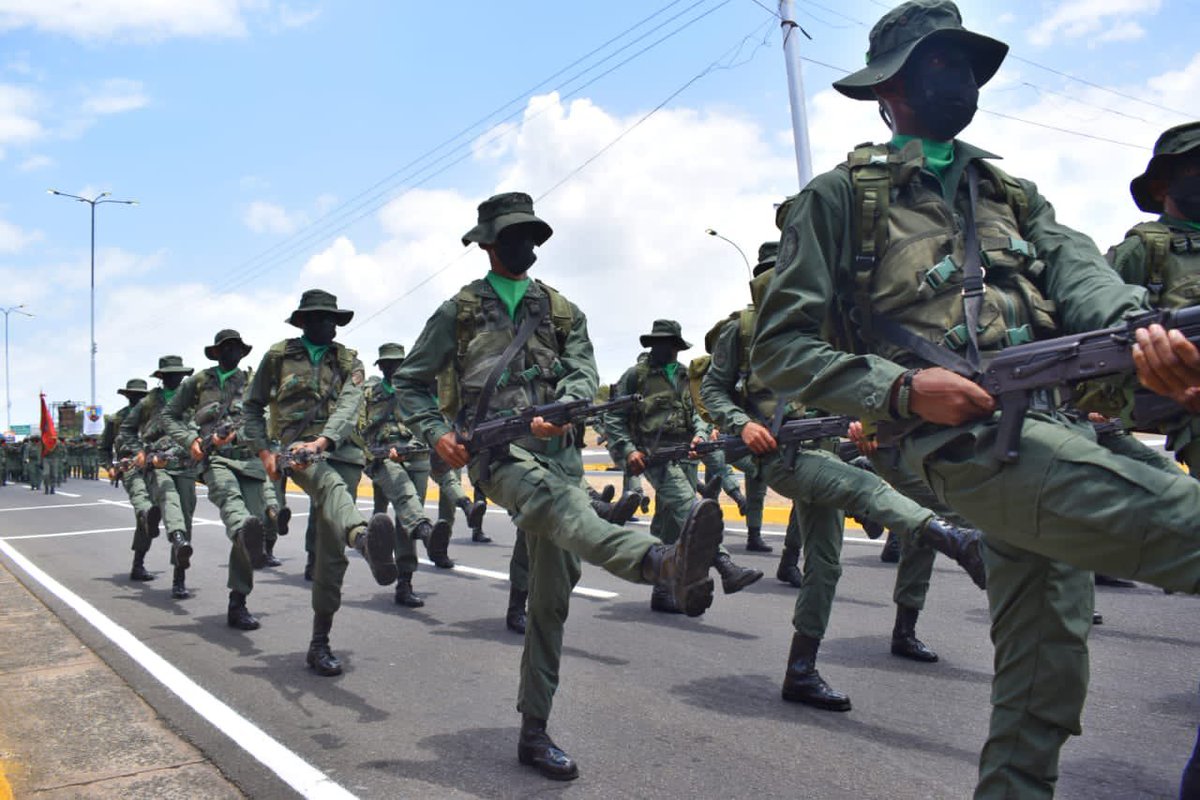 amarcanopsuv's tweet photo. Gracias SAN FÉLIX!!! Que viva Manuel Piar rumbo al Panteón @NicolasMaduro @dcabellor @delcyrodriguezv @CancilleriaVE @PartidoPSUV 205 años después aquí sigue el pueblo en unión Civil, Militar , Policial perfecta para seguir venciendo @TareckPSUV https://t.co/AWjgLaM9U5