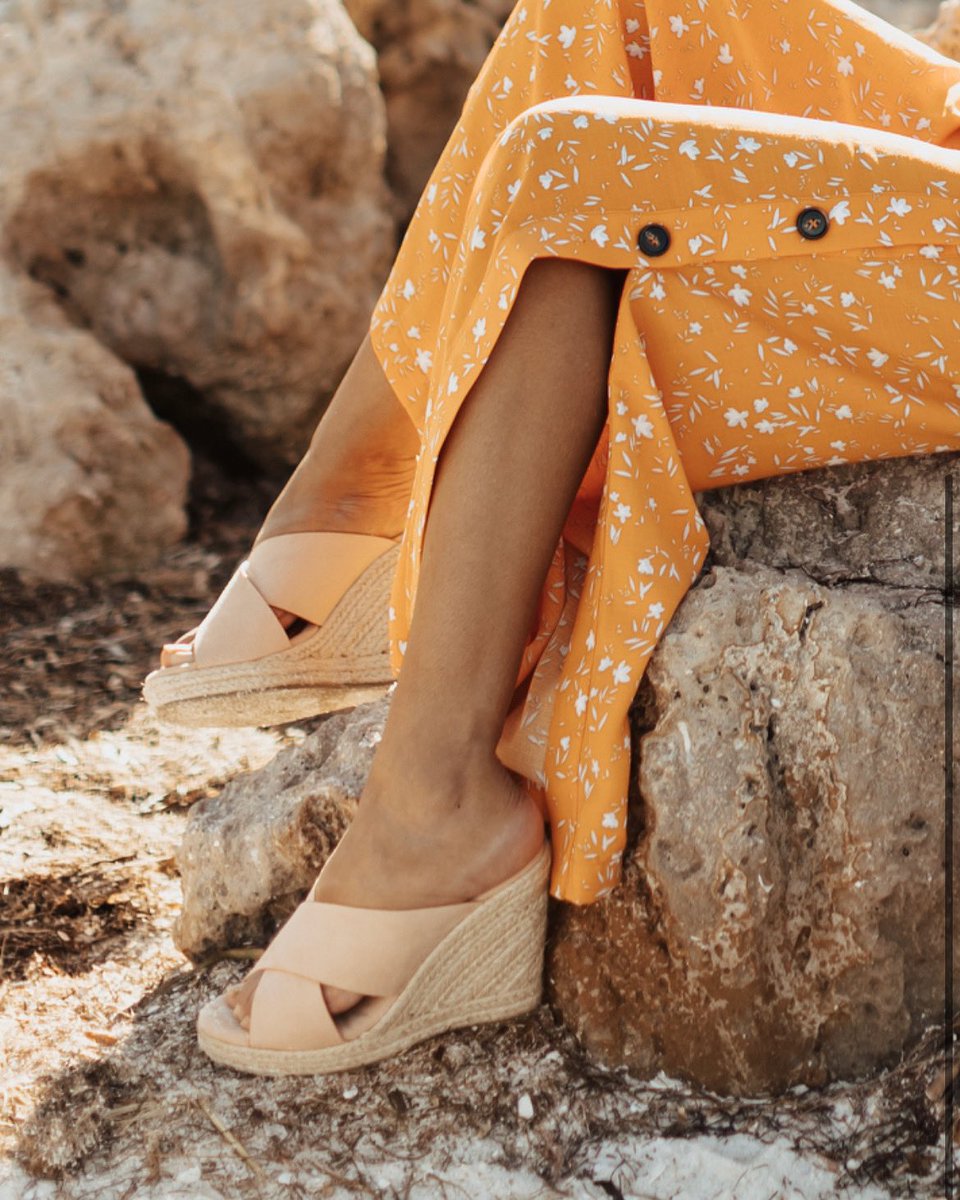 southernmuddbtq's tweet photo. Our High Tide Criss-Cross Wedges are Perfect for the Spring and Summer Season 🤩 Shop your Sizes NOW while you still can Ladies! 🧡https://t.co/ubvuqOuzHk https://t.co/9dvx32nqHE