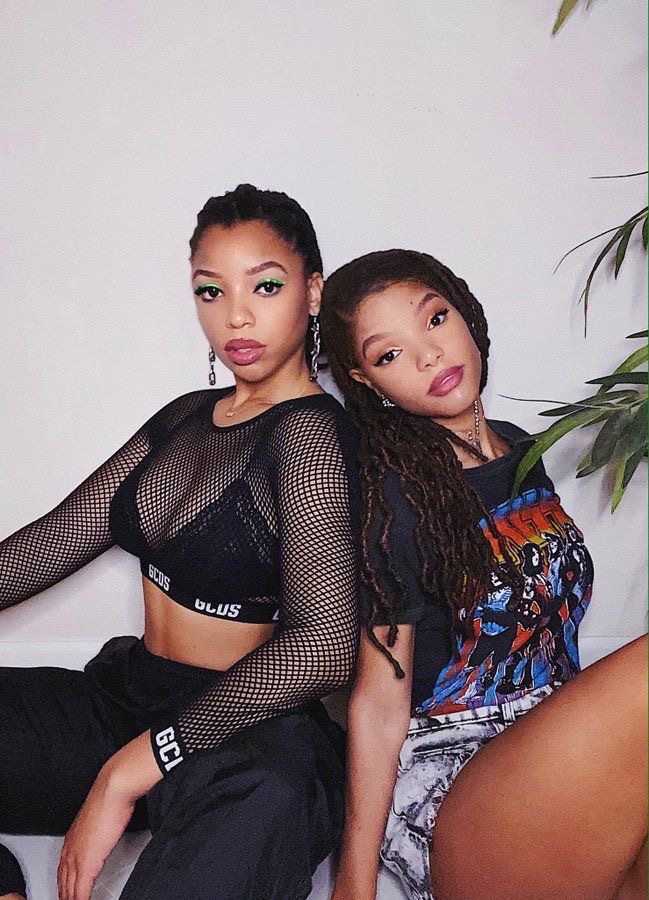 Hourly Chloe x Halle ˣ (@hourlysiren) on Twitter photo 