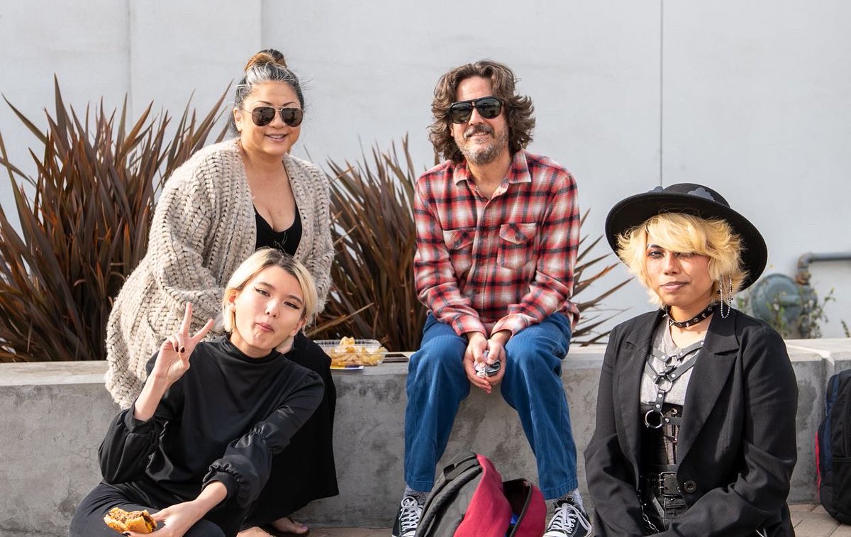 Enjoy lunch with your student and the Renaissance community this Thursday, 4/14 at 12:12pm. Bring lunch and enjoy some entertainment on campus. Hope to see you there!

<a href="/RHSALBUSD/">Renaissance High School for the Arts</a> 
#wearefamily
#rhsaphoenixes 
#proudtobelbusd