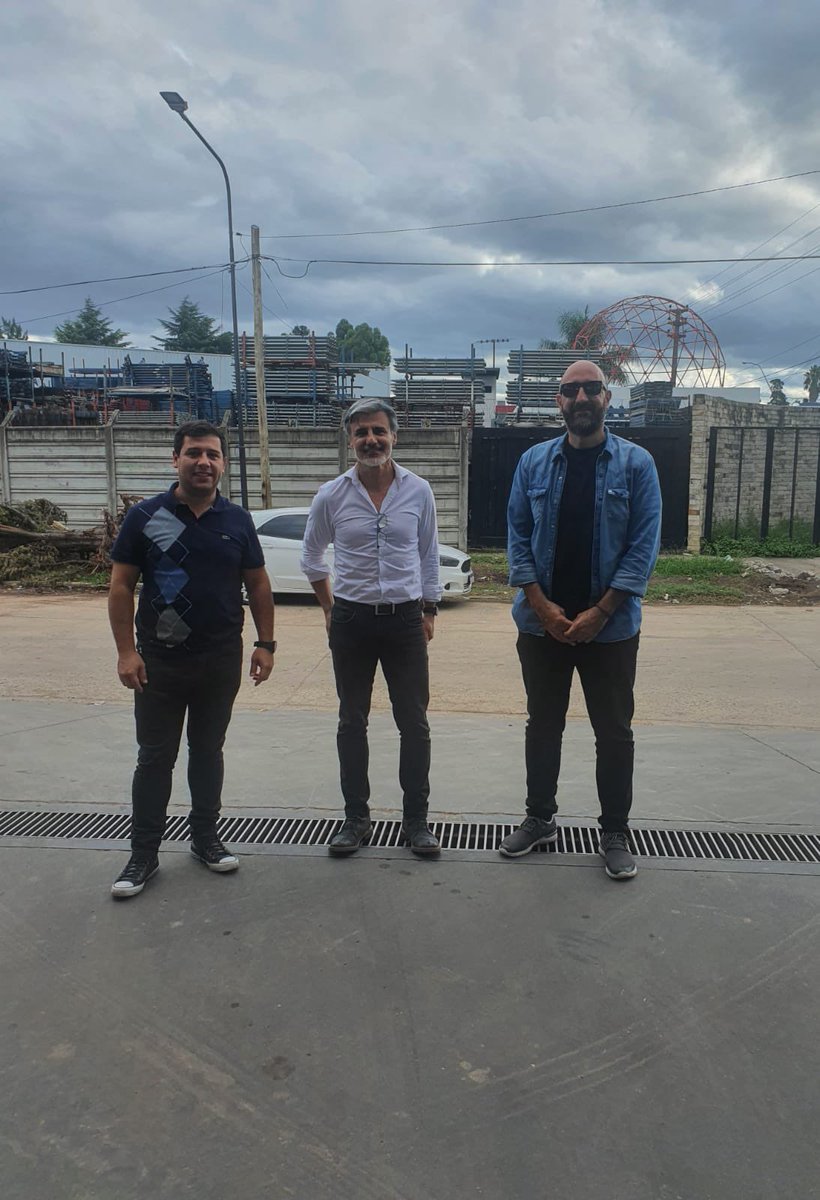 Hoy visitamos en #MalvinasArgentinas al compañero <a href="/DanielCostilla4/">Daniel Costilla</a> que se integró al <a href="/partido3p/">Partido Tercera Posición</a> dónde conversamos sobre distintos temas de actualidad, principalmente la Educación ya que su opinión es un gran aporte.
Bienvenido Daniel ! 

<a href="/partido3p/">Partido Tercera Posición</a> <a href="/GracielaCamano/">Graciela Camaño</a> <a href="/GermanPavone/">German Pavone</a>