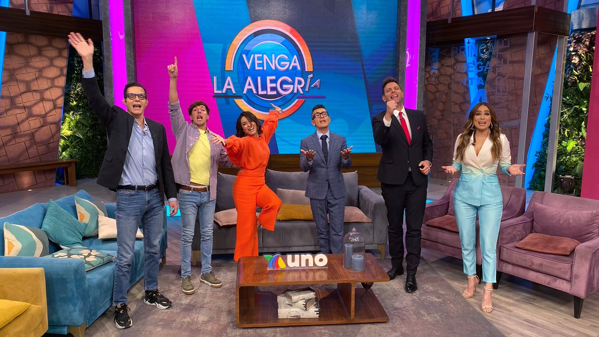 VengaLaAlegria's tweet photo. ¡Muchísimas gracias por acompañarnos este #LunesColosal en #VLA! 🙌🏻🎉🤩🔴🔵

¡Los esperamos mañana martes a las 8:55 AM por @aztecauno! 📺 https://t.co/X6wr9JRqU1