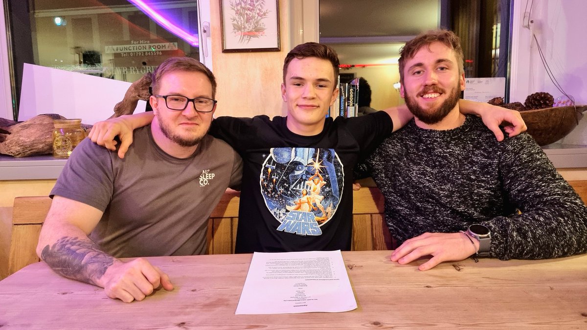 NoSleepCollab's tweet photo. No Sleep Co. have stepped a level and are now a proud sponsor of young, Welsh boxer Brandon Scott. 

With an incredible amateur record already under his belt, we cannot wait to see him dominate it in the pros! https://t.co/dCw3S3wYIf