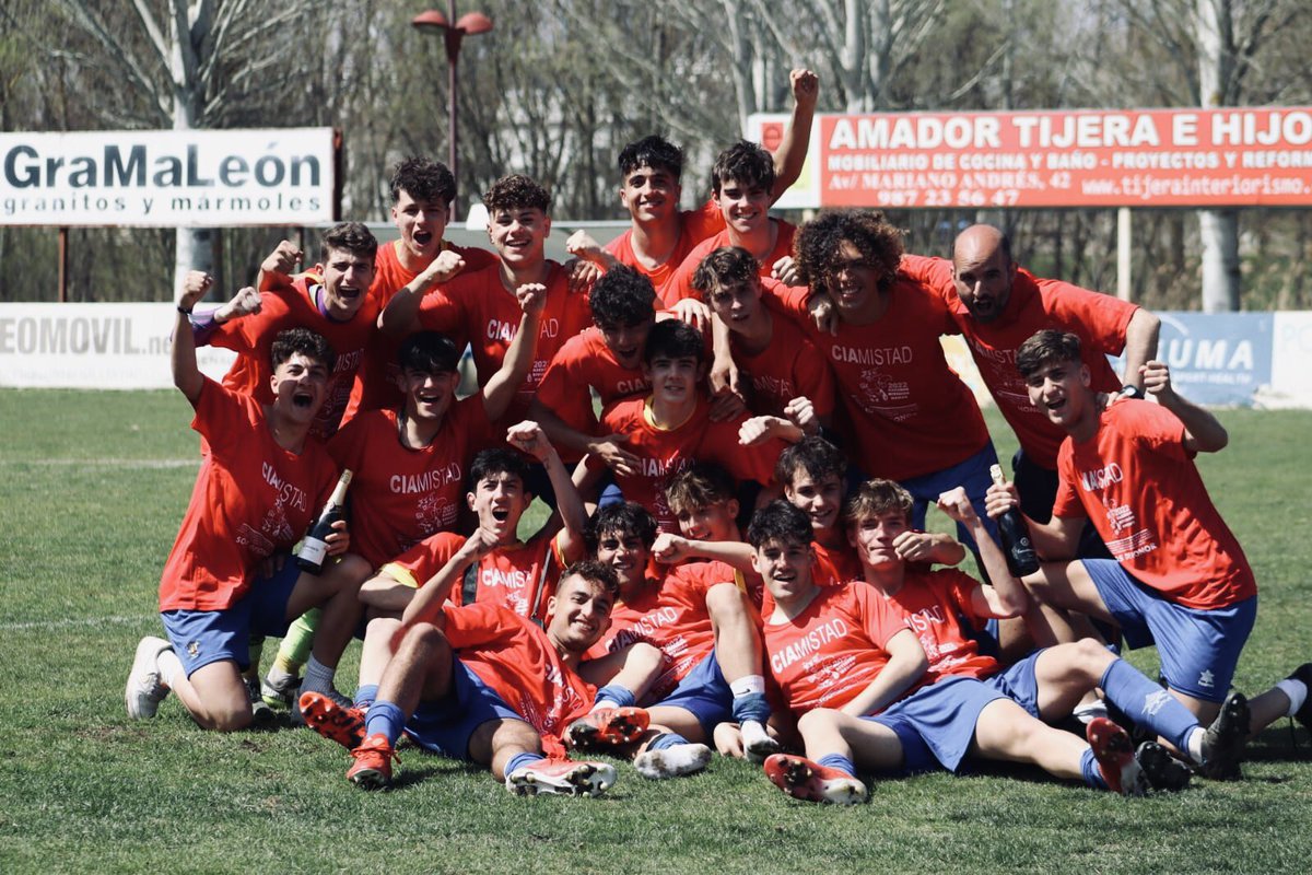 caaapiii_'s tweet photo. Somos de División de Honoor!!💛❤️ https://t.co/0FP1TBbFnW