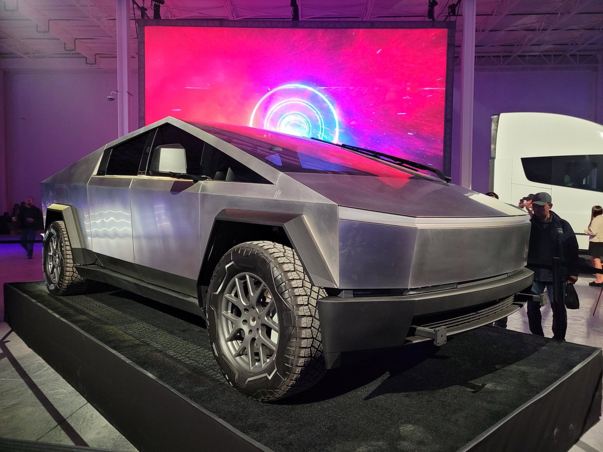 TeslaownersNA tweet media