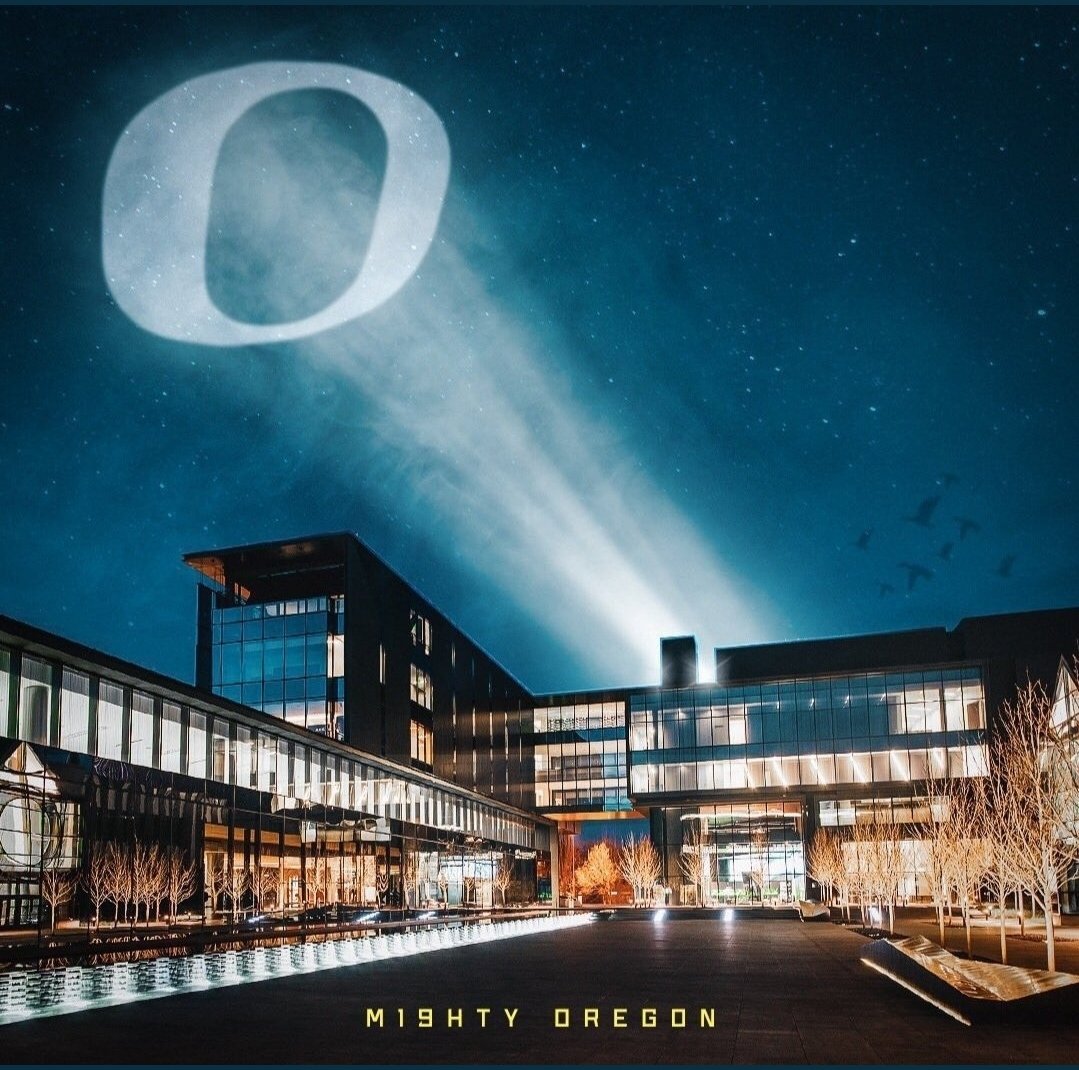 MikkeleRupp's tweet photo. @JshawnRamos @jahlilflorence #GoDucks #EugeneOregon #ScoDucks #OregonDucks #Autzenzoo #Heisman https://t.co/MTcow2iYLh