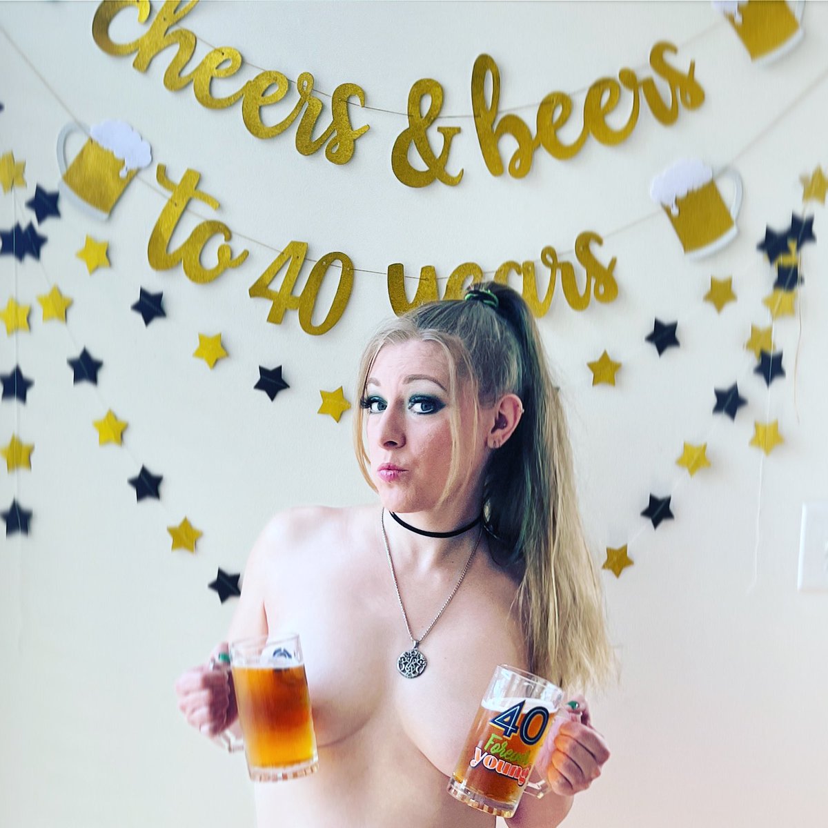 Lexi_Prose's tweet photo. Today is my #40thbirthday! This #aries just joined #onlyfans and is posting extra content this week in honor of the occasion! https://t.co/6z44VPHJcb #birthday #cougar #milf #birthdaysuit #mombod #sexymombod #jugs #40andfabulous #imakethislookgood #OF https://t.co/HWYDHTUnQb
