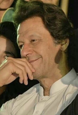 Aesthetic__ash's tweet photo. You are our hope our last hope we can't lose you come back khan we need you.#btsarmyiswithyouimrankhan #btsarmysupportimrankhan https://t.co/OgjFND46NQ
