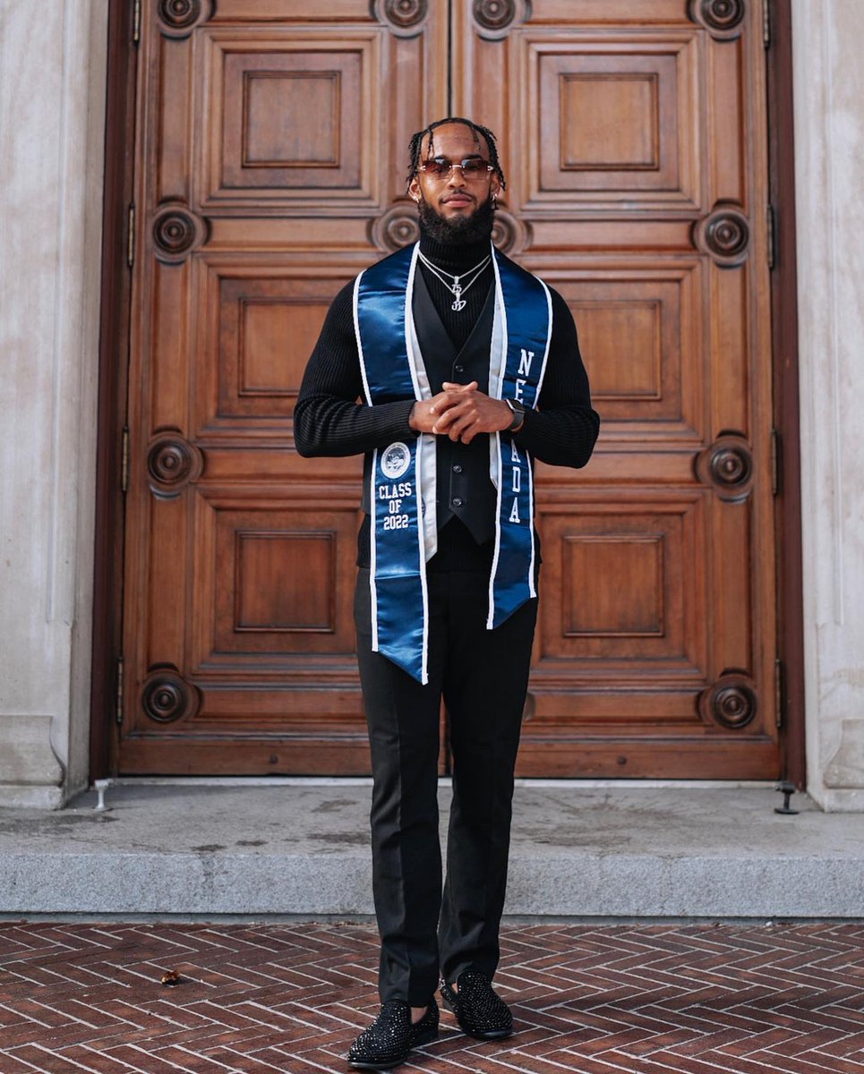 _jdedman's tweet image. I was only here for a second I had to leave my best impression.. 🏁👨🏾‍🎓