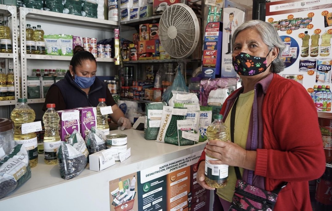 SegalmexDiconsa's tweet photo. A través del Programa de Abasto Rural, DICONSA lleva la #CanastaBásica a un total de 29 mil localidades de alta y muy alta marginación de las 32 entidades federativas del país https://t.co/5821JcMQo0