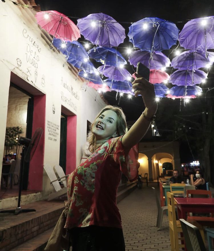 Dolor en el alma por la partida del querido colega Héctor Fabio Zamora. Excelente foto reportero, mejor ser humano, alegre,generoso, un ojo privilegiado y un corazón superior. Acá comparto uno de sus lindos regalos cuando estuvimos de travesía en #mompox <a href="/ELTIEMPO/">EL TIEMPO</a> Hasta siempre!