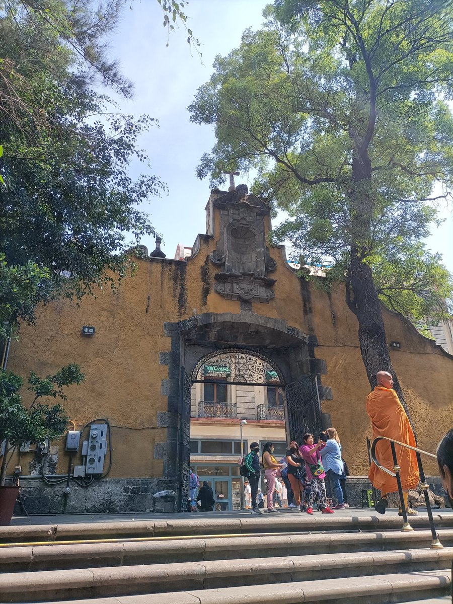Glyaxz's tweet photo. Primer día en Ciudad de México, simplemente no me creo que esté aquí.

Subo aquí las fotos que en Instagram pierden calidad https://t.co/lTNOlgsA88