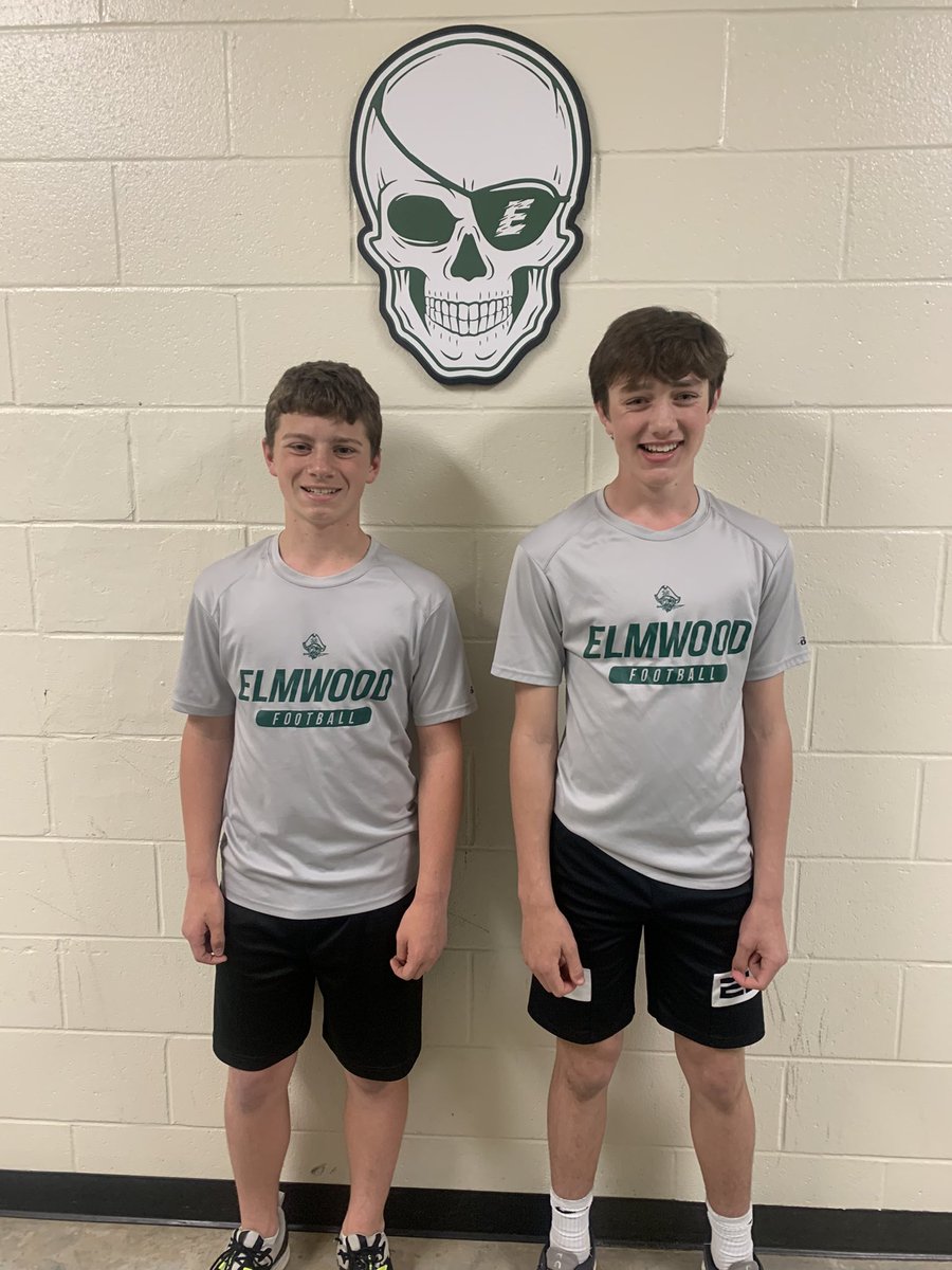 ElmwoodraidersF's tweet photo. Congrats to our Week 9 Offseason Athletes of the Week, John Branham &amp; Cole Woodruff.  Multi sport athletes getting after it in the weight room every week. Getting better brick by brick!  Go Raiders! @ElmwoodRaiders @RogersMountieFB https://t.co/TSV9PVvuYM