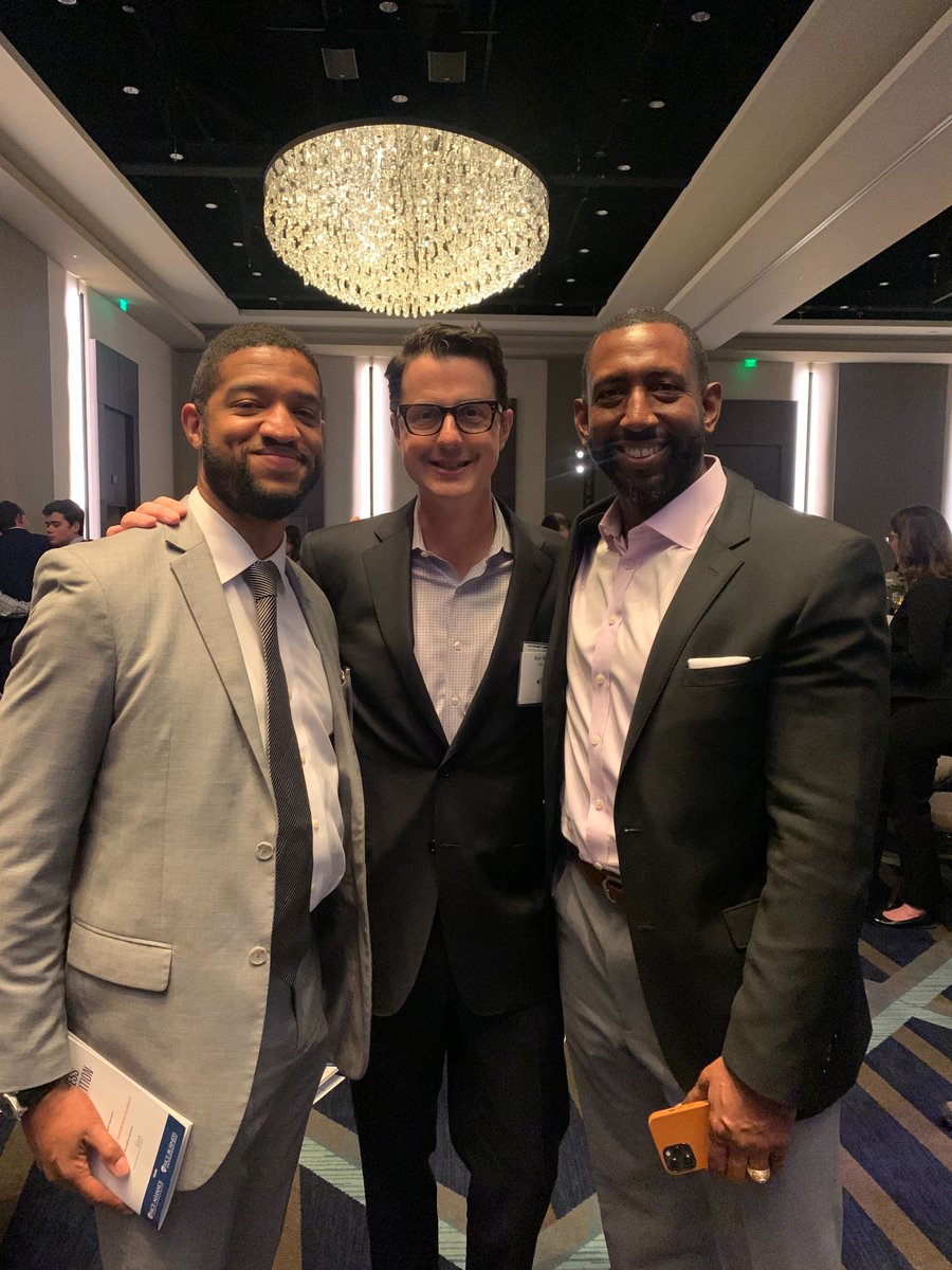 mercuryfund's tweet photo. Congratulations to all the Rice Business Plan Competition participants on a job well done this weekend! @bgarrou @NafisaIstami #RBPC22 https://t.co/NGCb6qU3D7